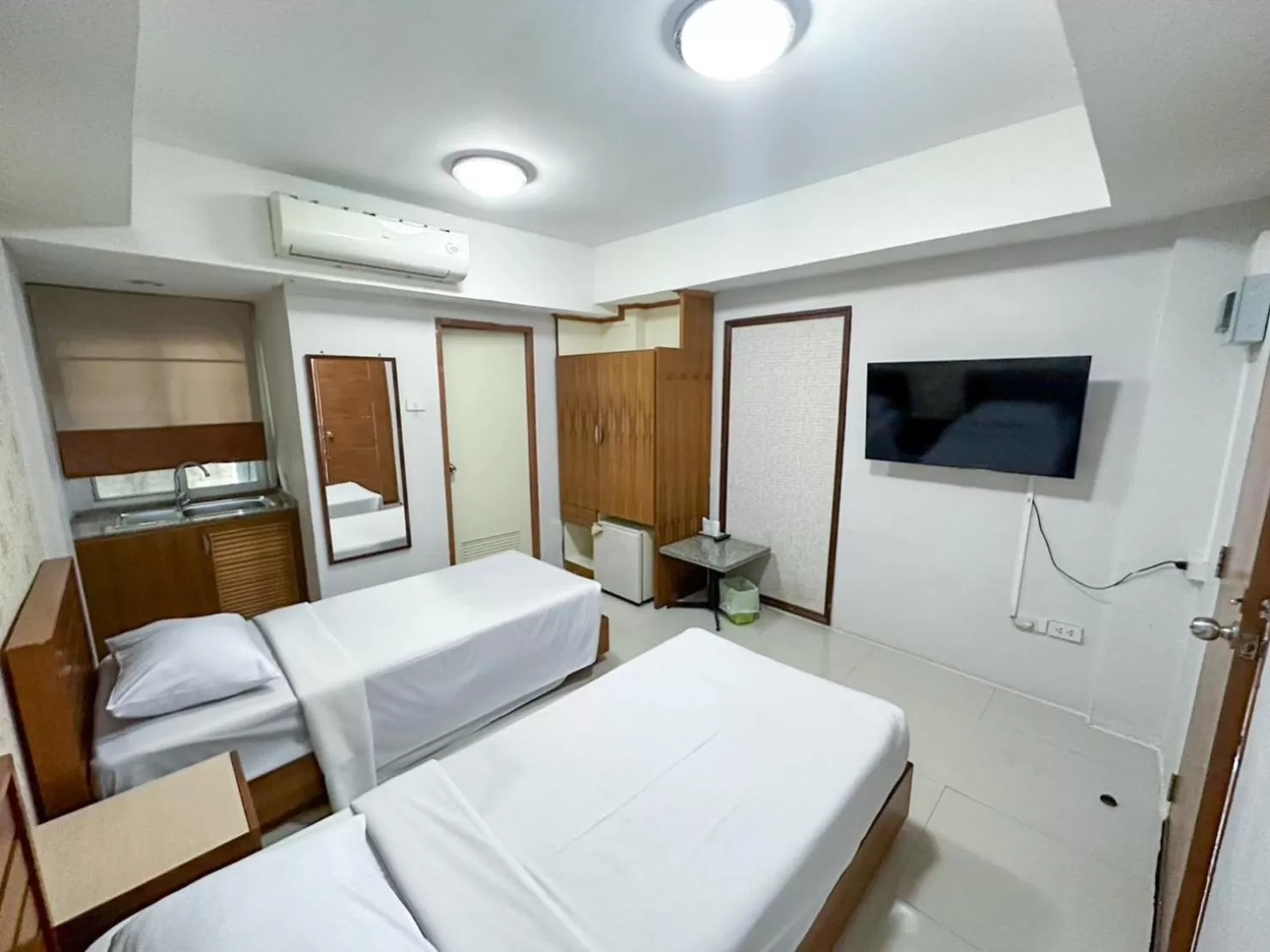 Standard Twin Room in Wangkaew Hotel, Phitsanulok