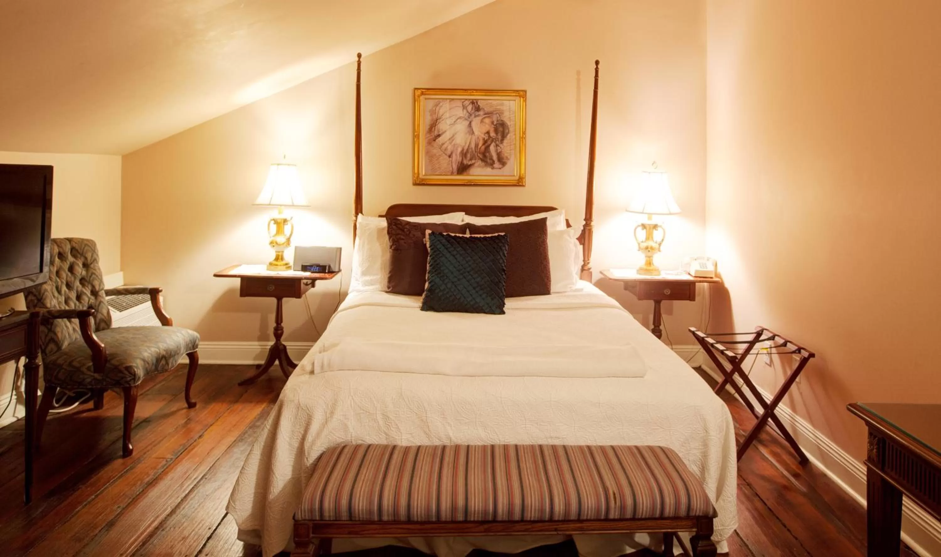 Deluxe Double Room - 5634913  in Edgar Degas House Historic Home and Museum
