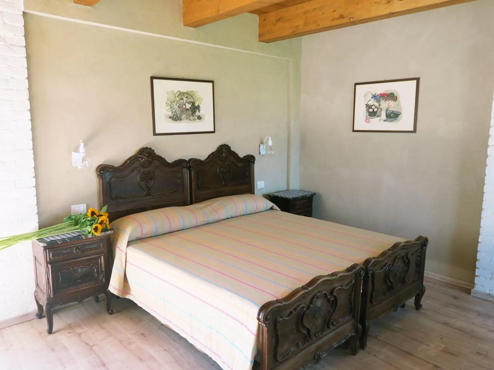 Large Double Room in Ca Tupin