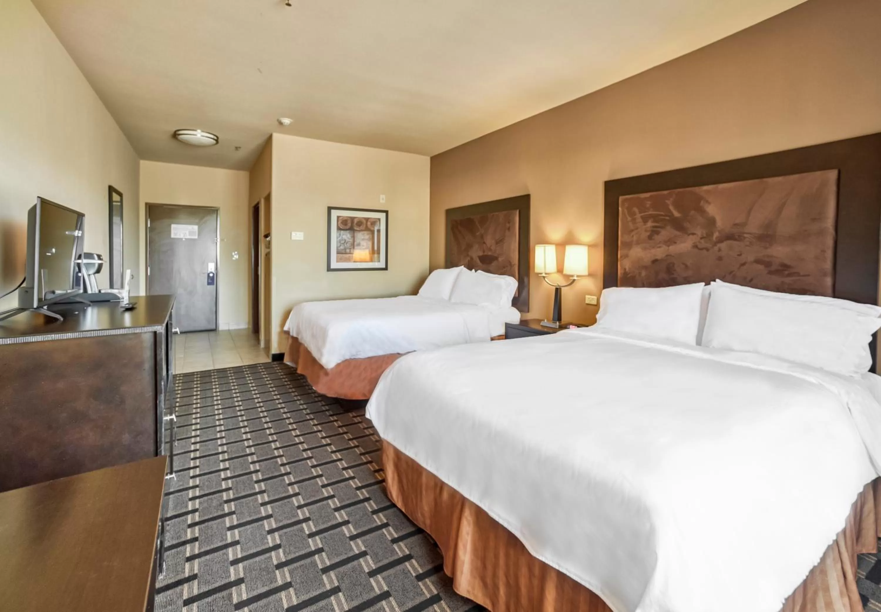 Double Suite with Two Double Beds and Communications Accessible Tub in Holiday Inn Express and Suites Beeville by IHG
