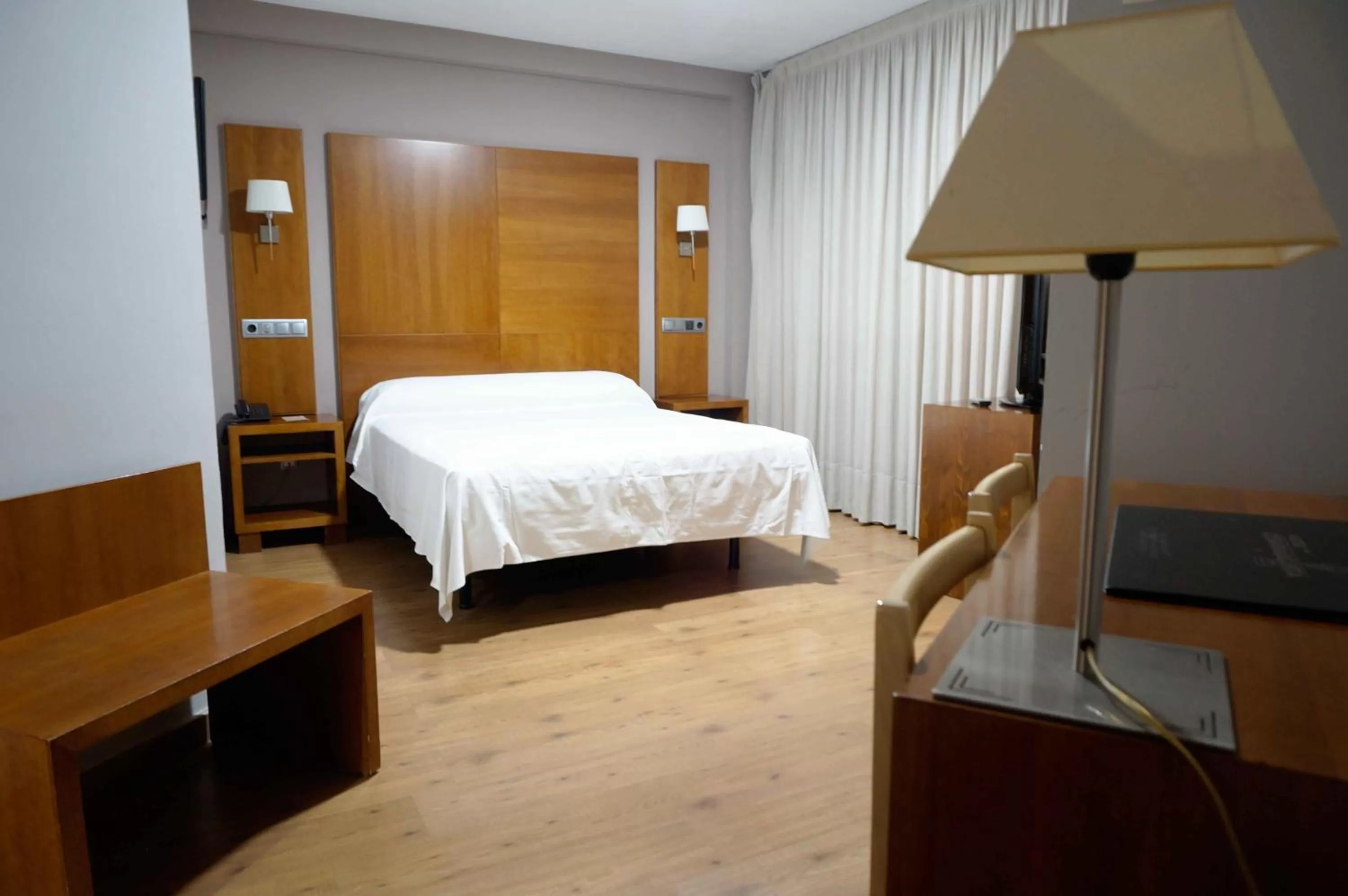 Double or Twin Room in Cesaraugusta