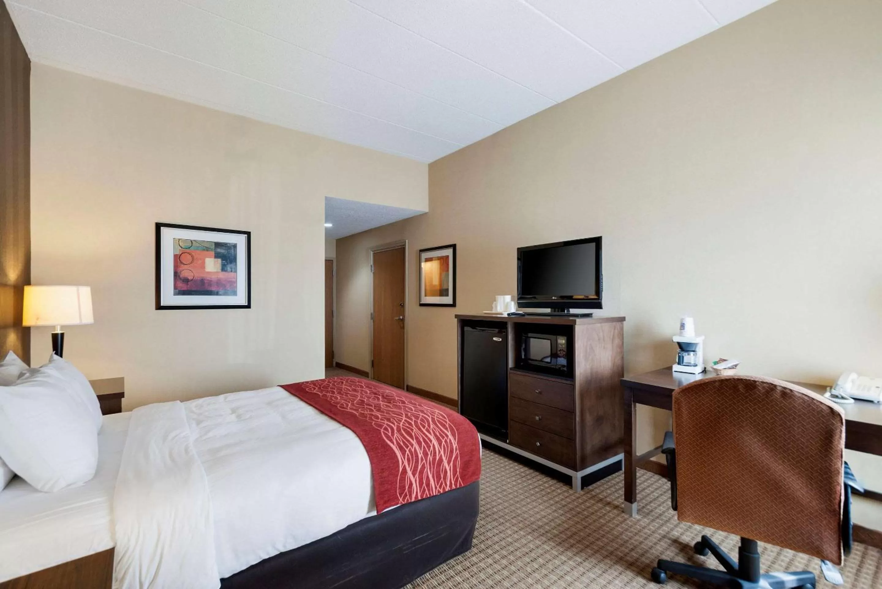 King Suite with Sofa Bed - Non-Smoking in Quality Inn & Suites Bel Air I-95 Exit 77A