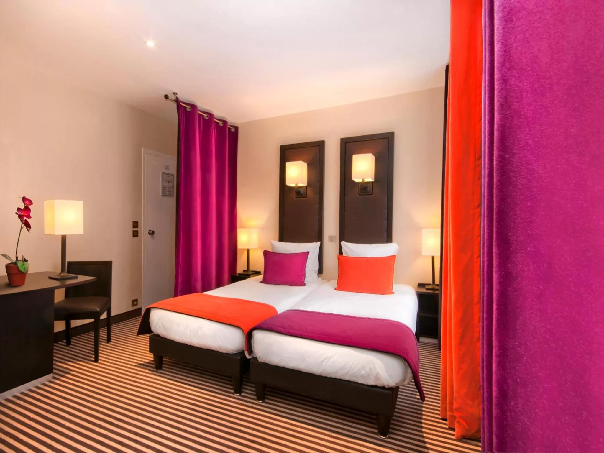Superior Double or Twin Room in Hotel Pax Opera