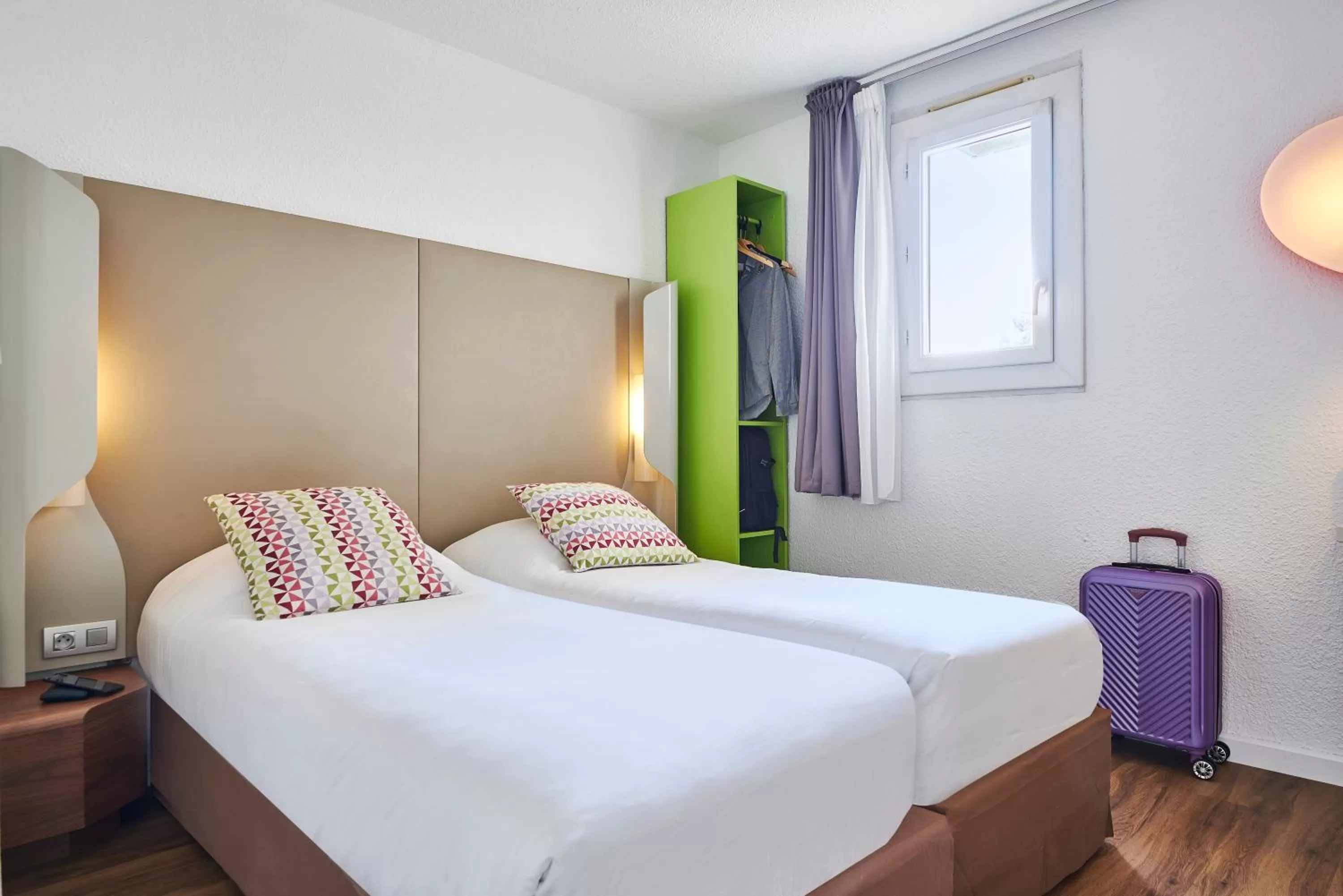 Twin Room in Sure Hotel by Best Western Valence Nord-Restaurant