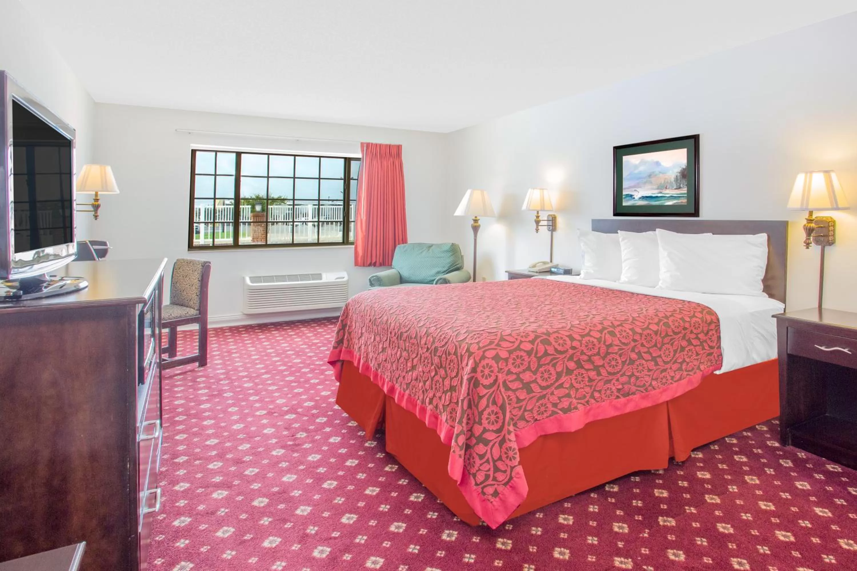 Queen Room - Disability Access/Non-Smoking in Days Inn by Wyndham Lake Village