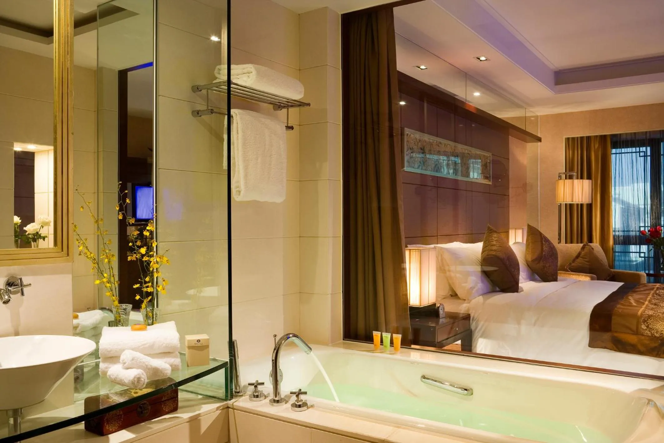 Premier Twin Bed Room Non-Smoking in Wyndham Garden Suzhou