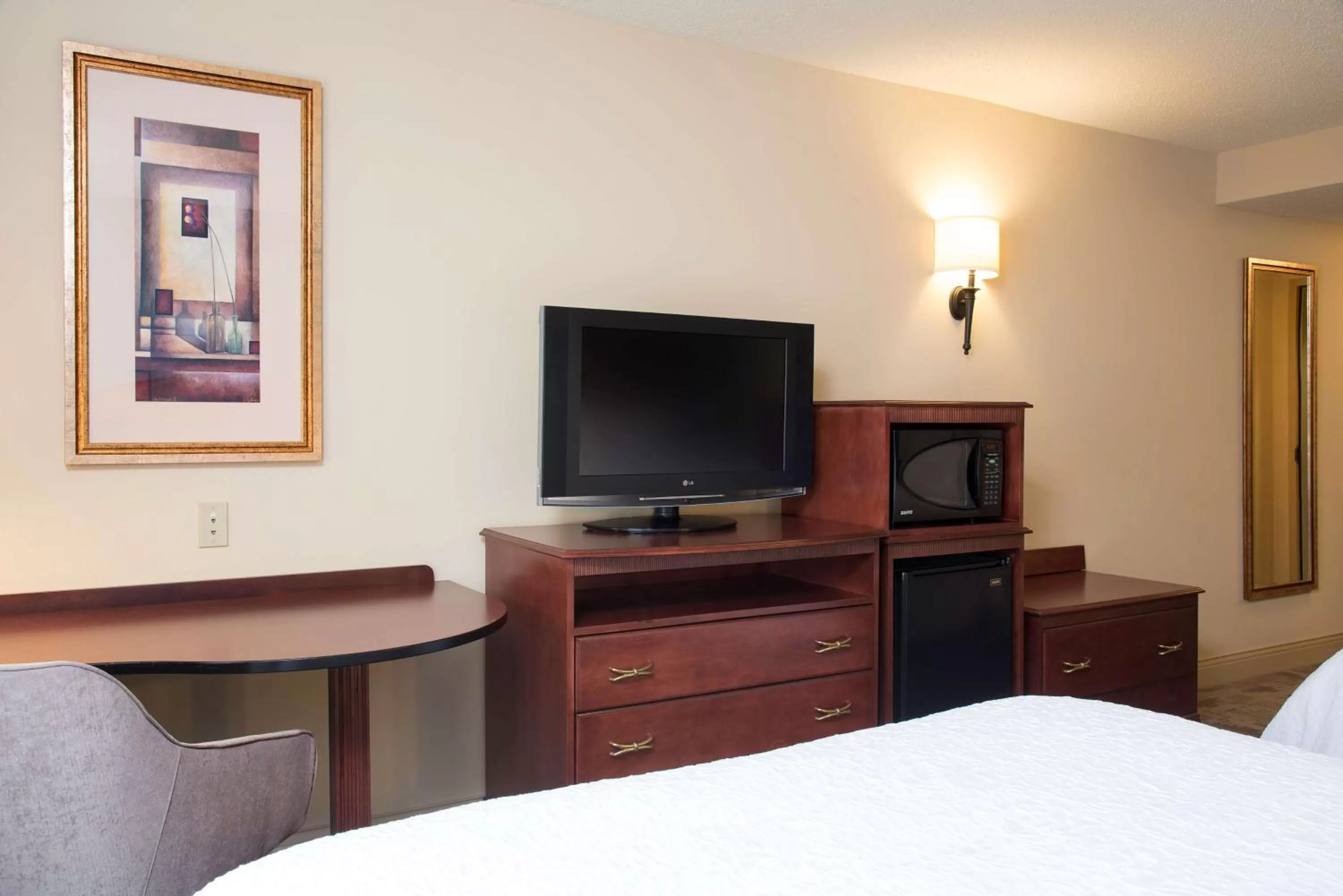Queen Room with Two Queen Beds - Non-Smoking in Hampton Inn & Suites Bloomington-Normal