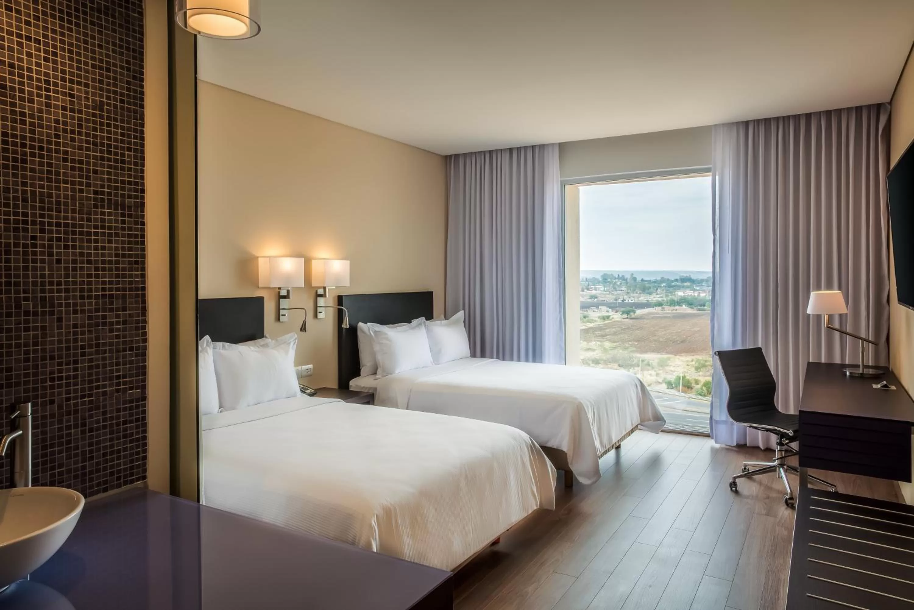 Superior Double Room in Fiesta Inn Silao Puerto Interior