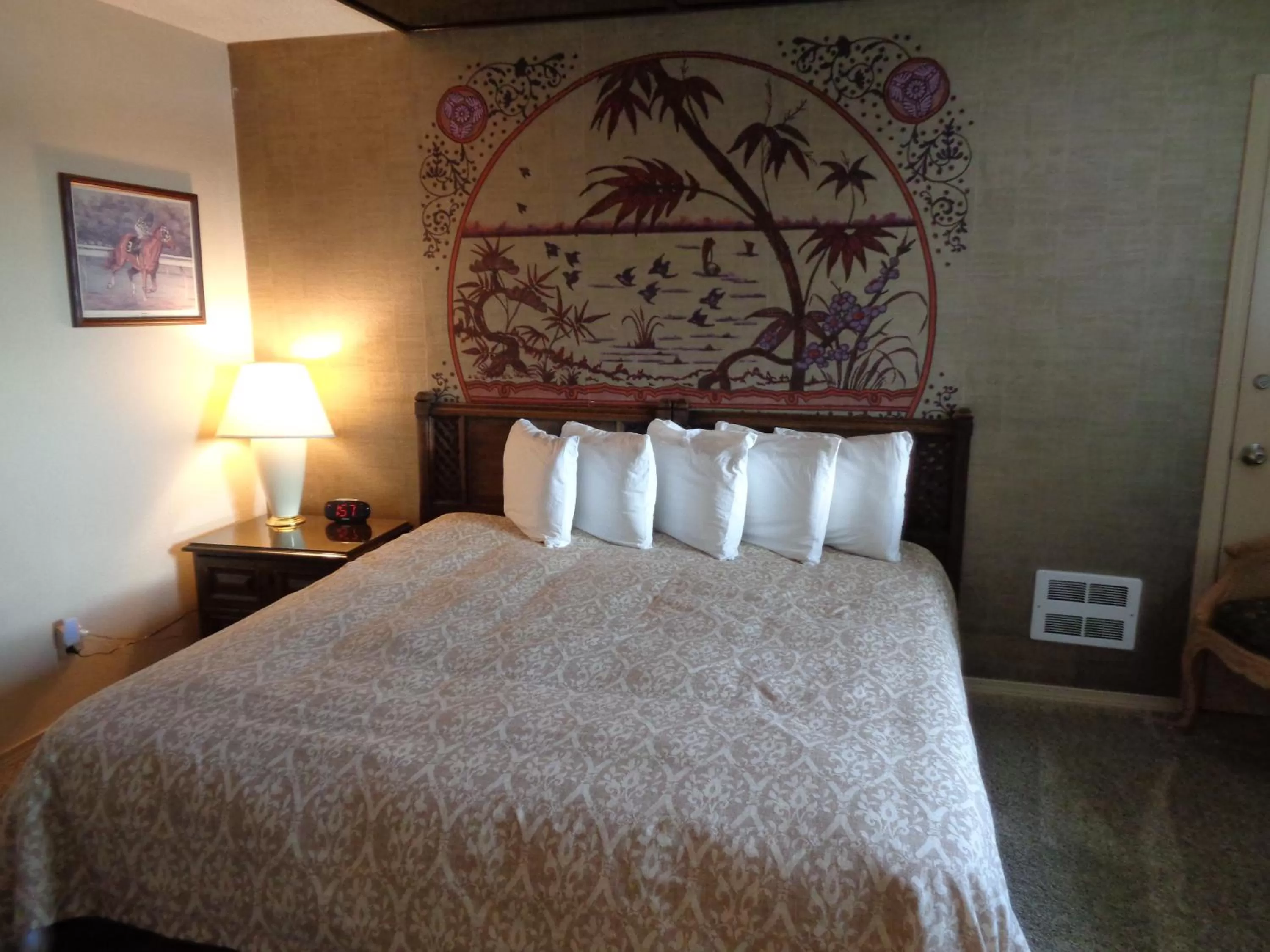 3 Bedroom Penthouse, (2 Kings, 1 Queen), View, No Pets in The Polynesian Resort