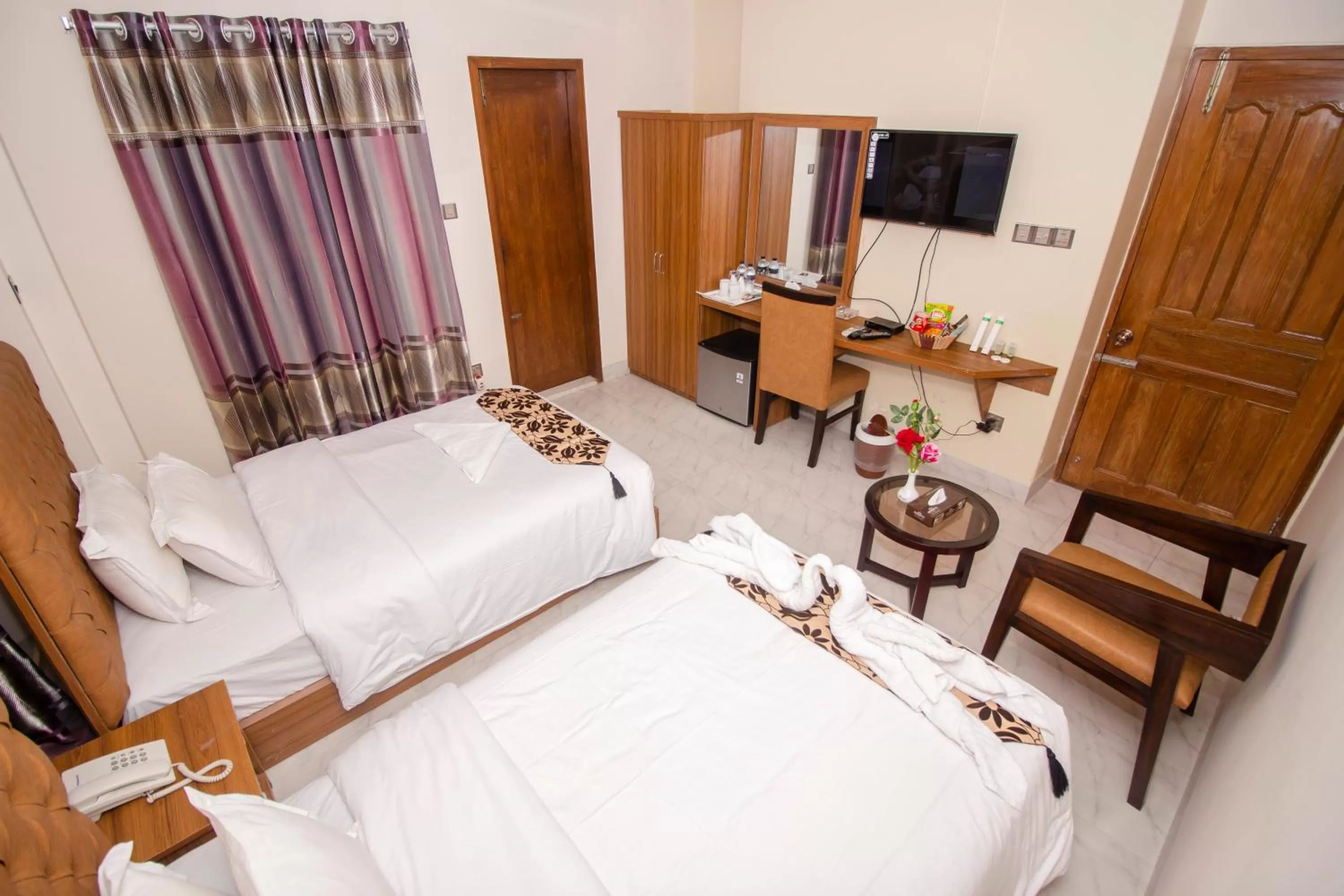 Deluxe Twin Room in Memento Residence