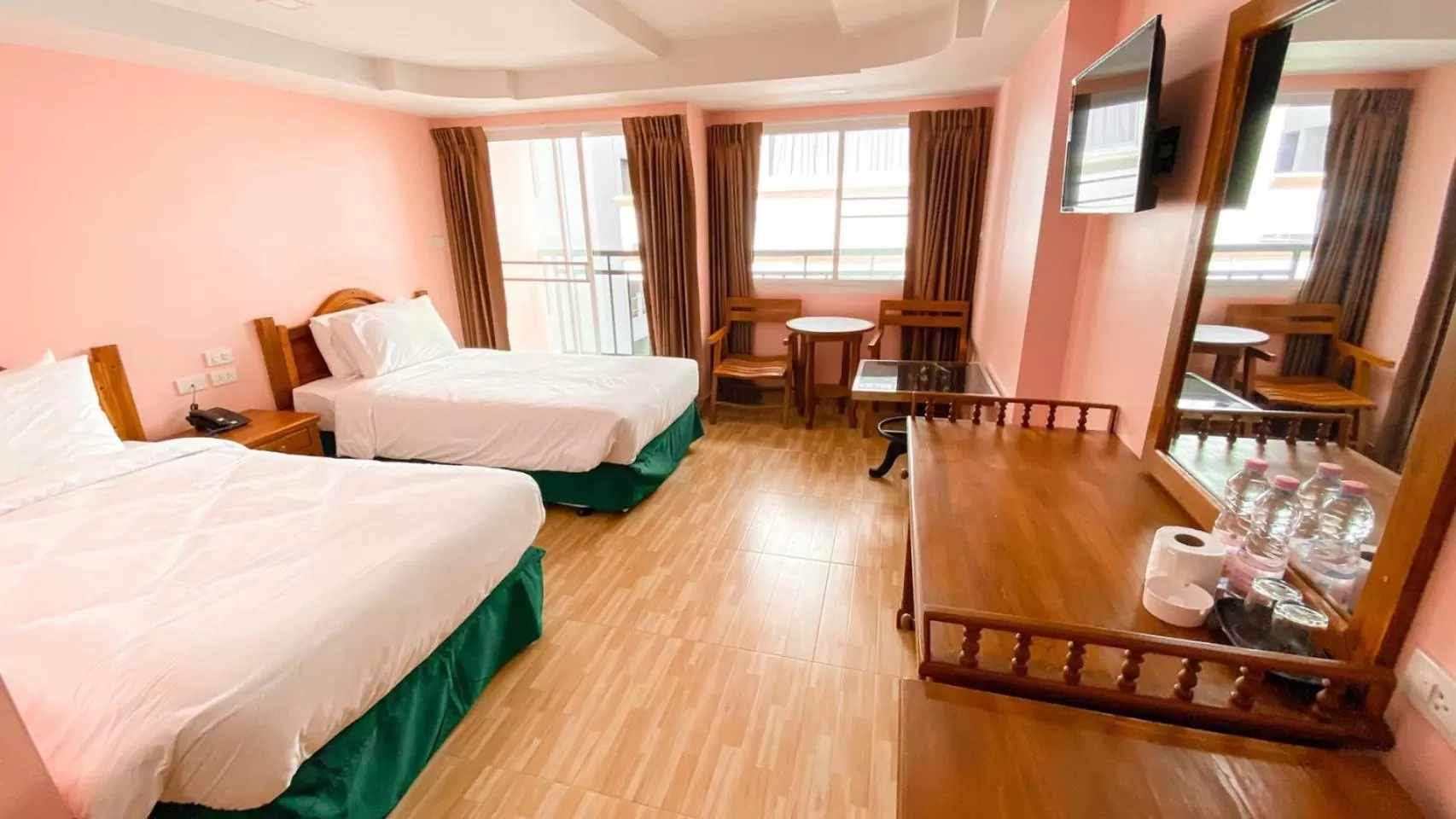 Standard Twin Room in A.A. Pattaya Golden Beach Hotel