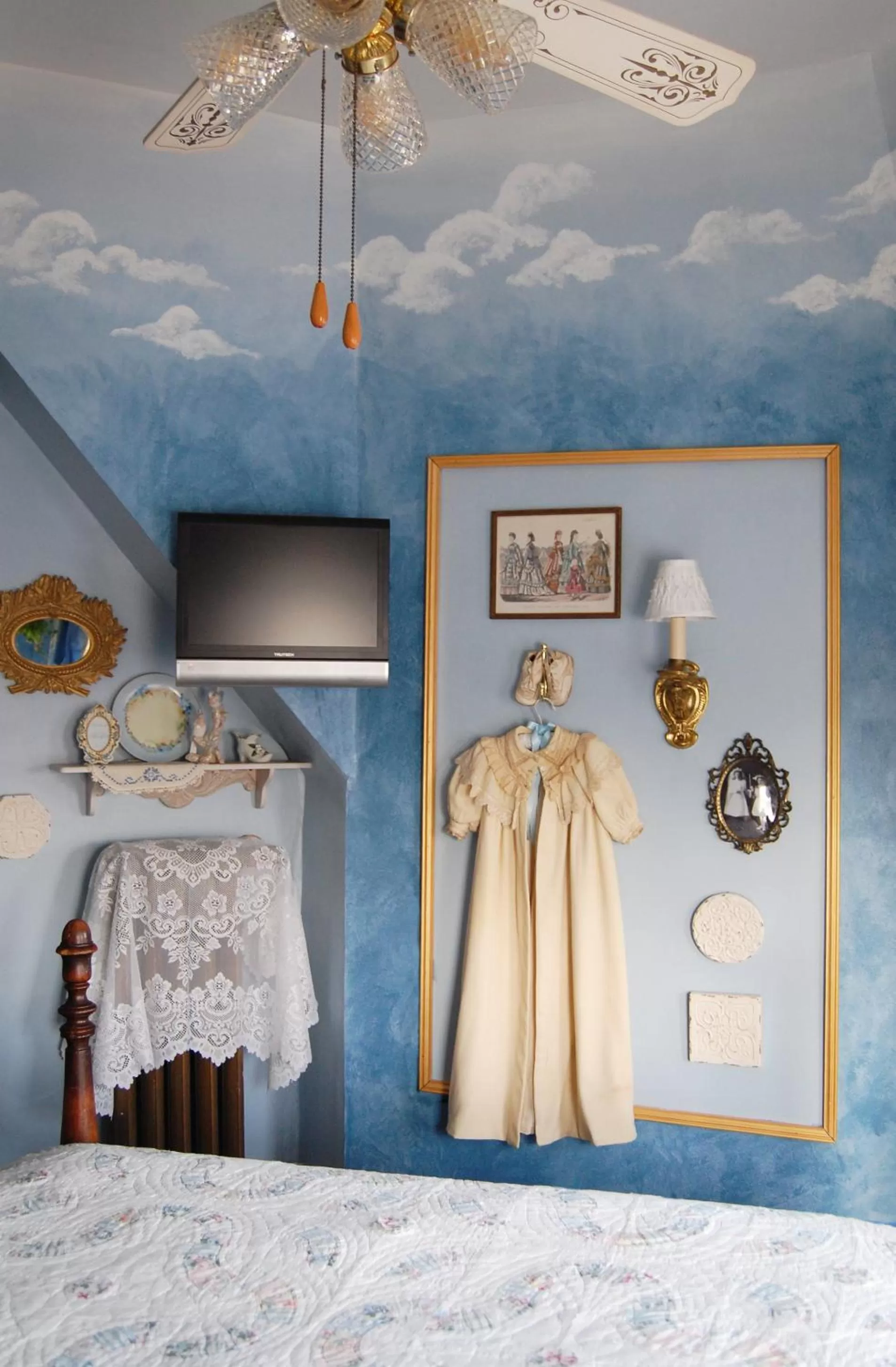 Double Room with Shared Bathroom in Schuster Mansion Bed & Breakfast