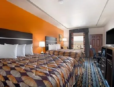 Queen Room with Two Queen Beds - Non-Smoking in Days Inn by Wyndham Dilley