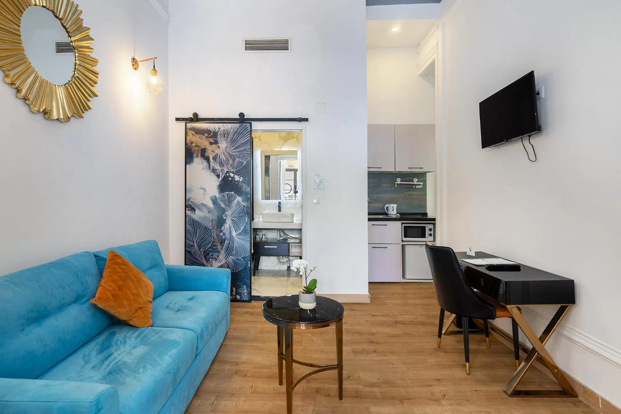 Suite with City View in Lisbon 5 Hotel