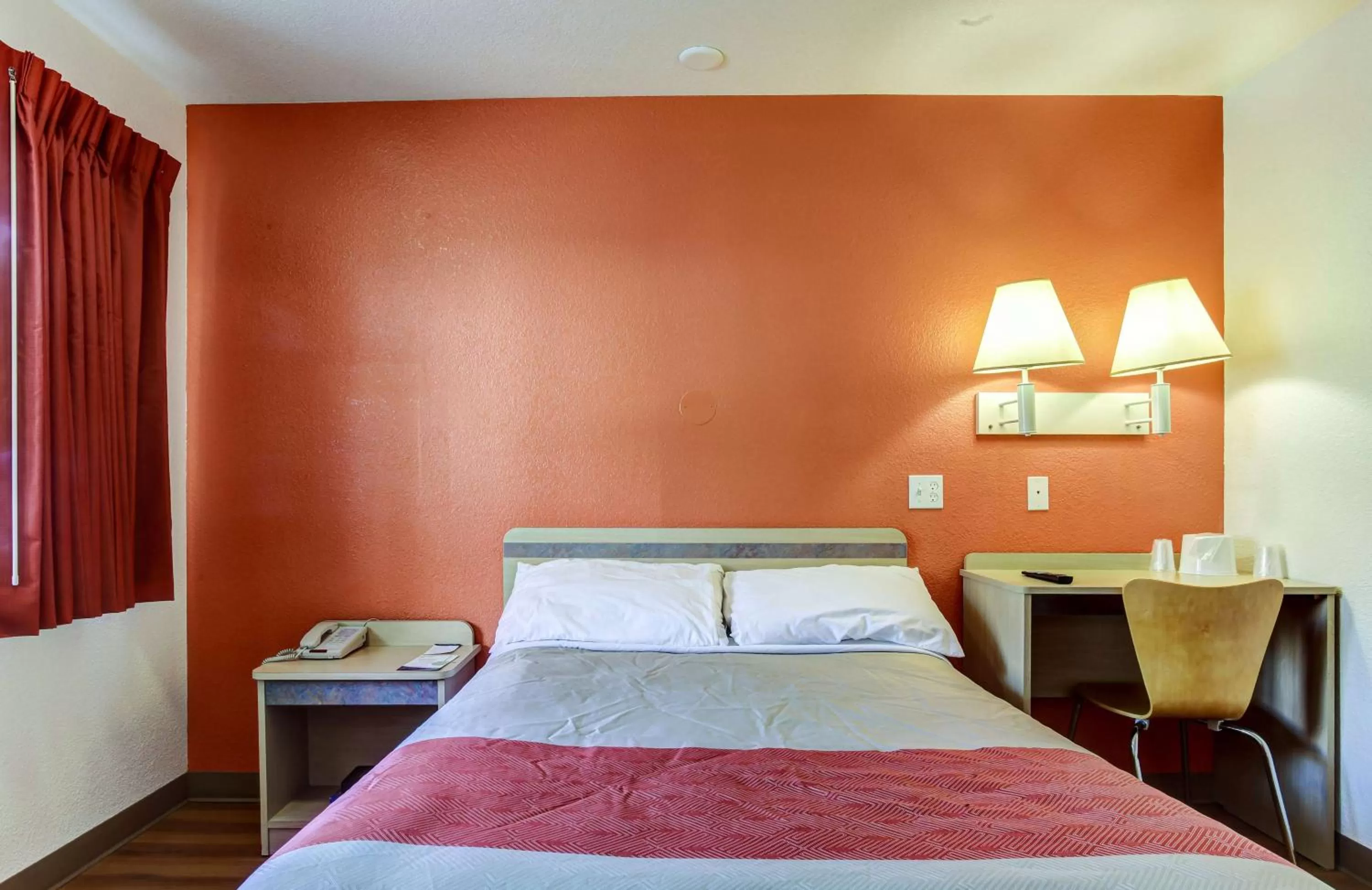 Queen Room in Motel 6-Grants Pass, OR