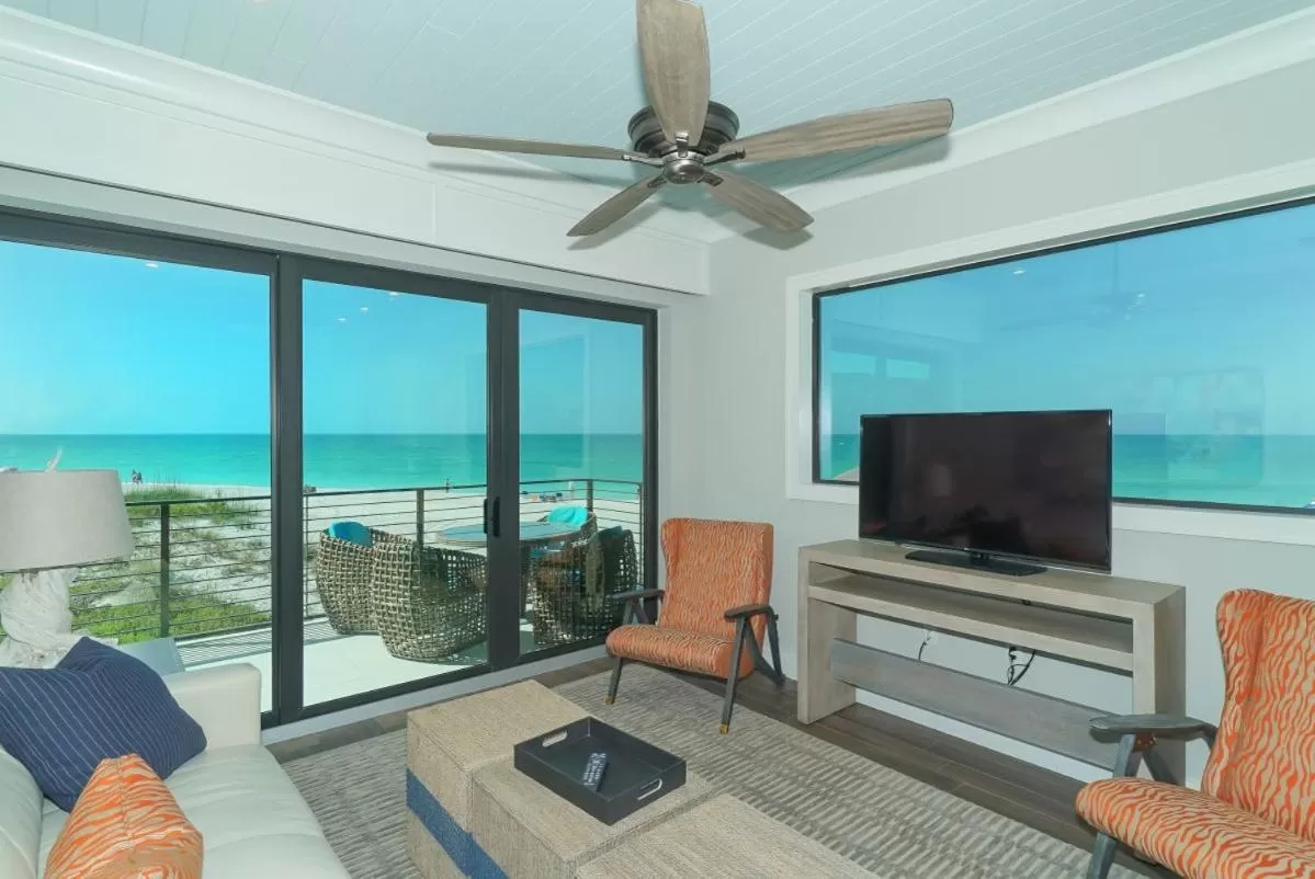 King Suite with Ocean View in Anna Maria Beach Resort
