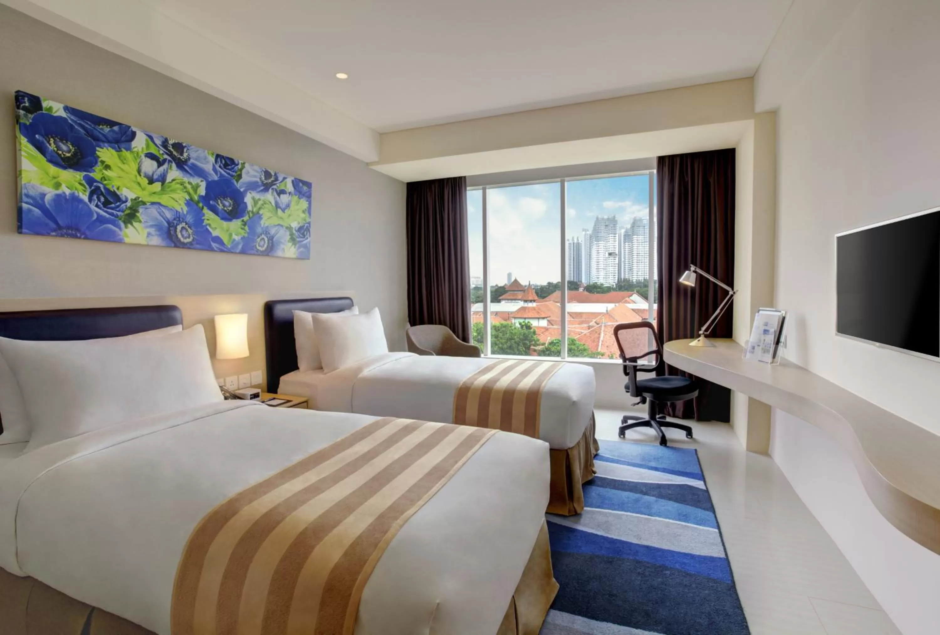 Standard Twin Room with Free Breakfast in Holiday Inn Express Jakarta International Expo by IHG