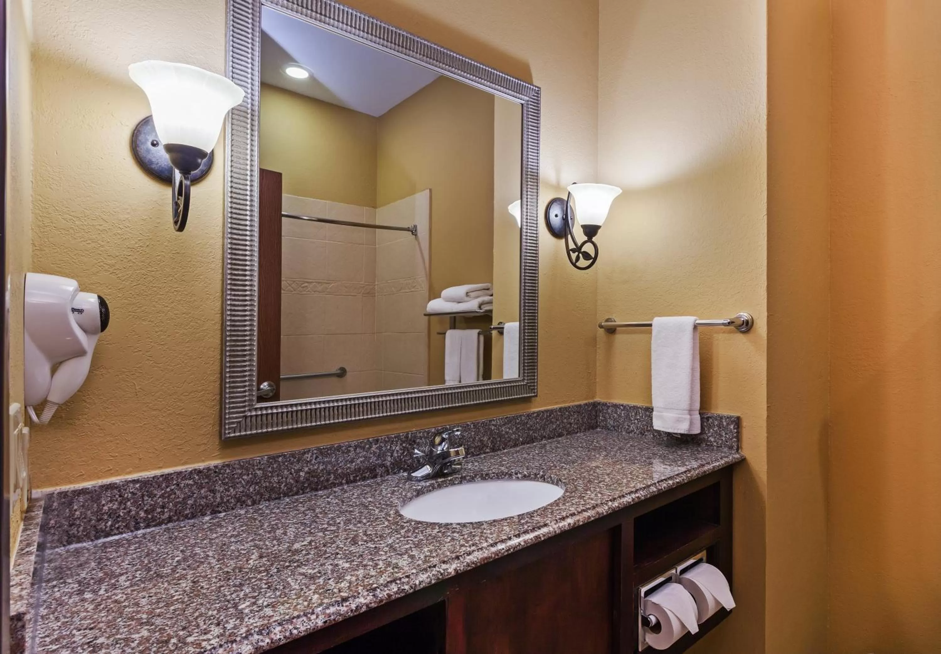 Two-Bedroom Suite in Holiday Inn Express & Suites, Corpus Christi NW, Calallen by IHG