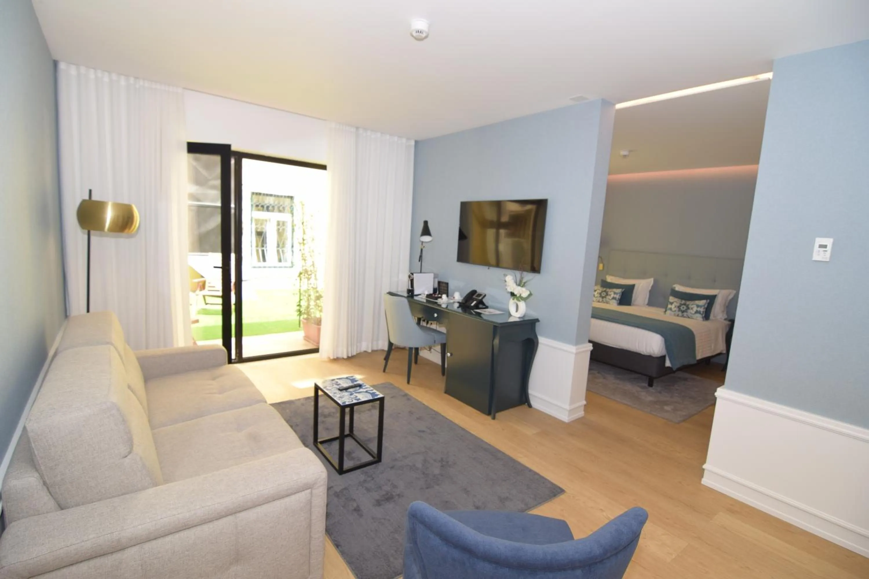 Deluxe Family Room in Residencial Florescente