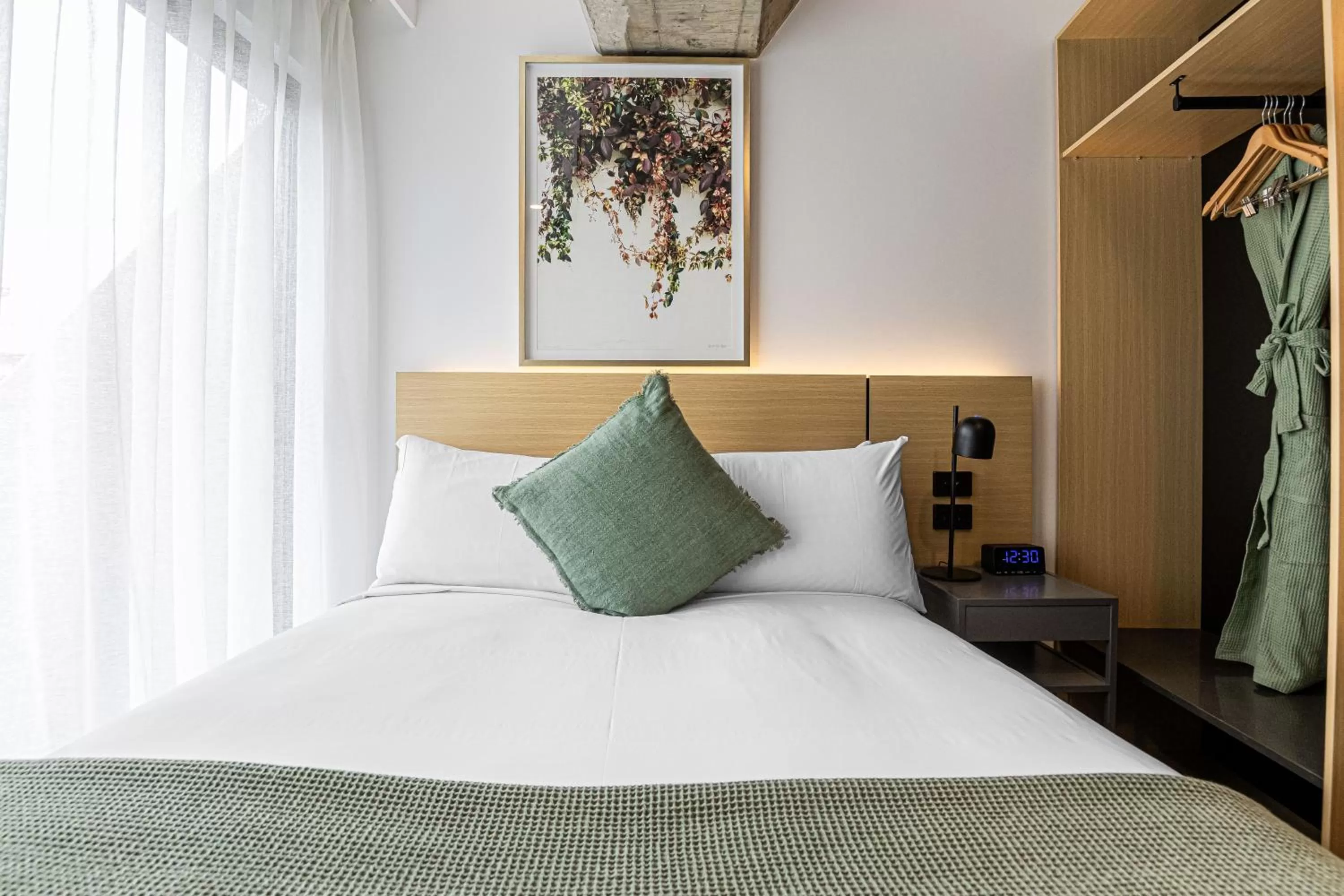 Micro Double Room in Song Hotel Sydney