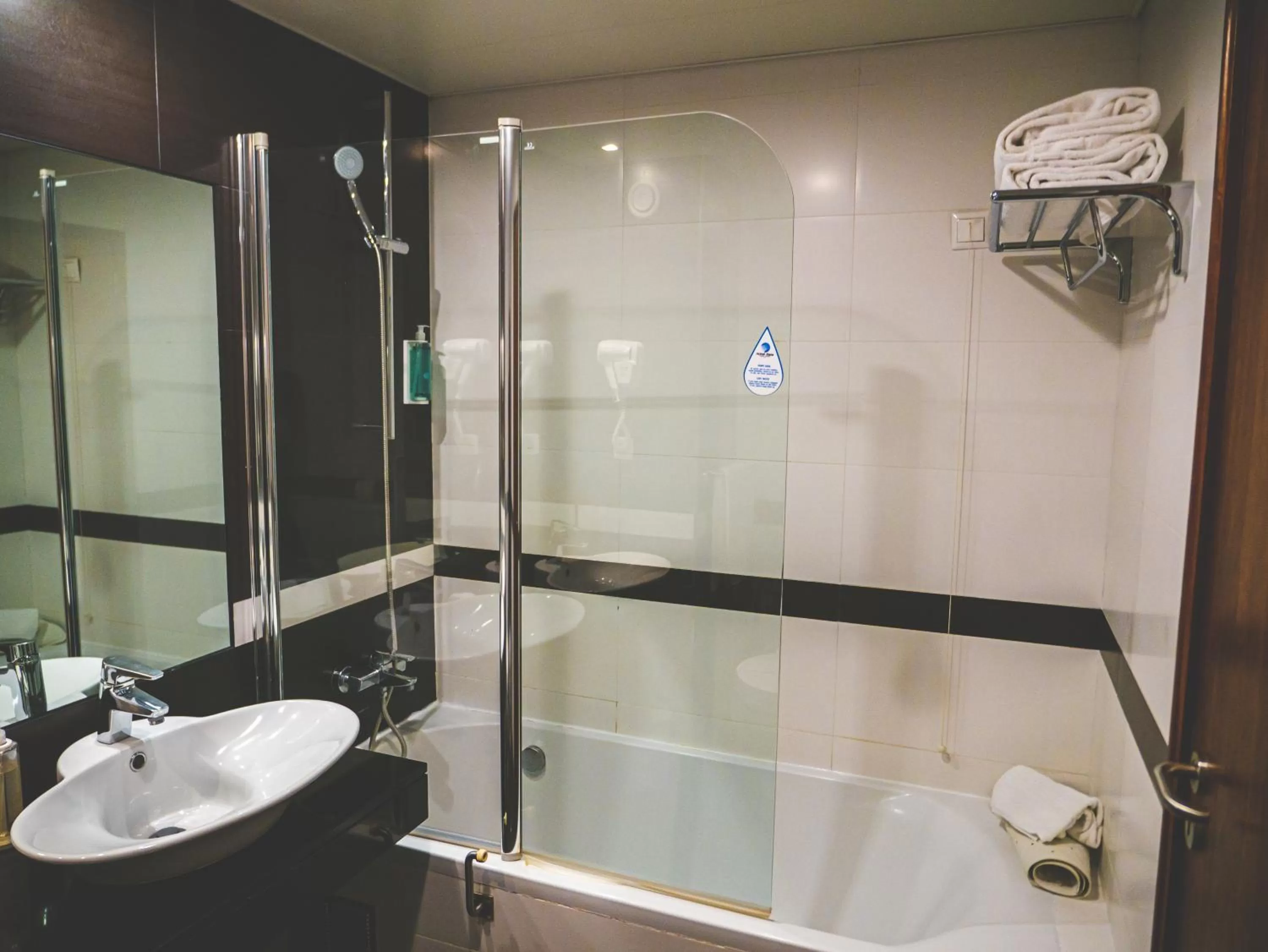 Superior Twin Room with City View in Hotel Baia