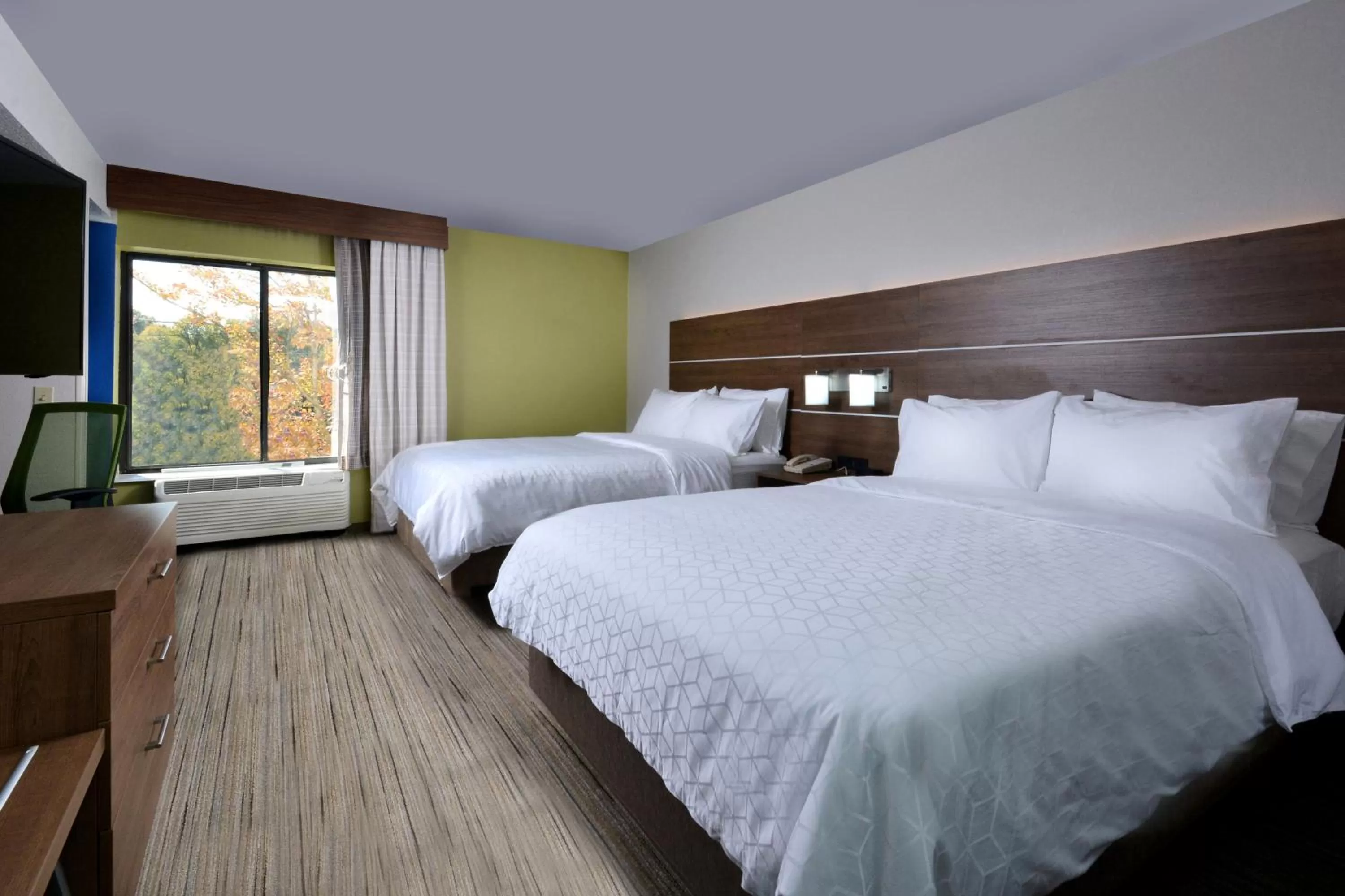 Standard Queen Room with Two Queen Beds - Communications Accessible in Holiday Inn Express Durham by IHG