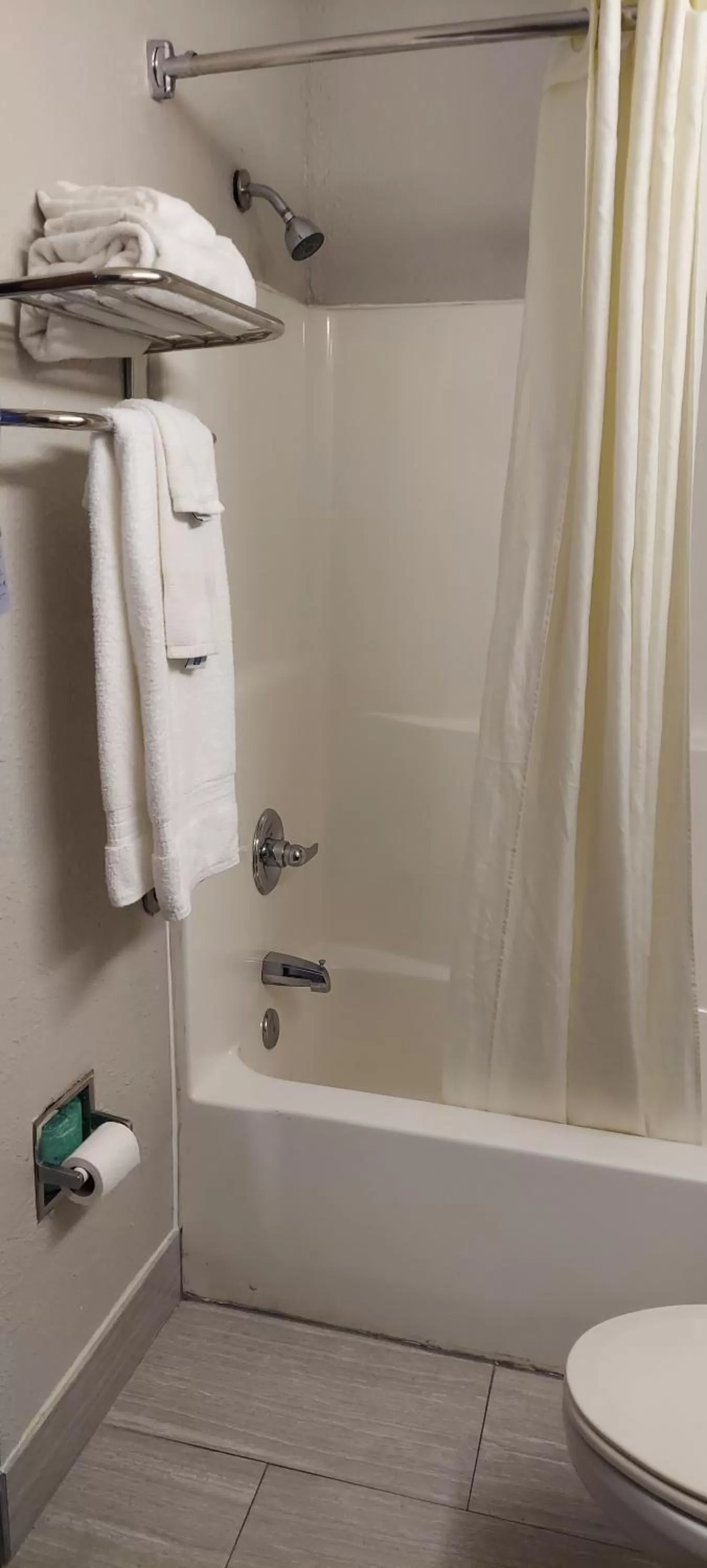 Queen Room - Non-Smoking in Microtel Inn & Suites by Wyndham Hoover/Birmingham