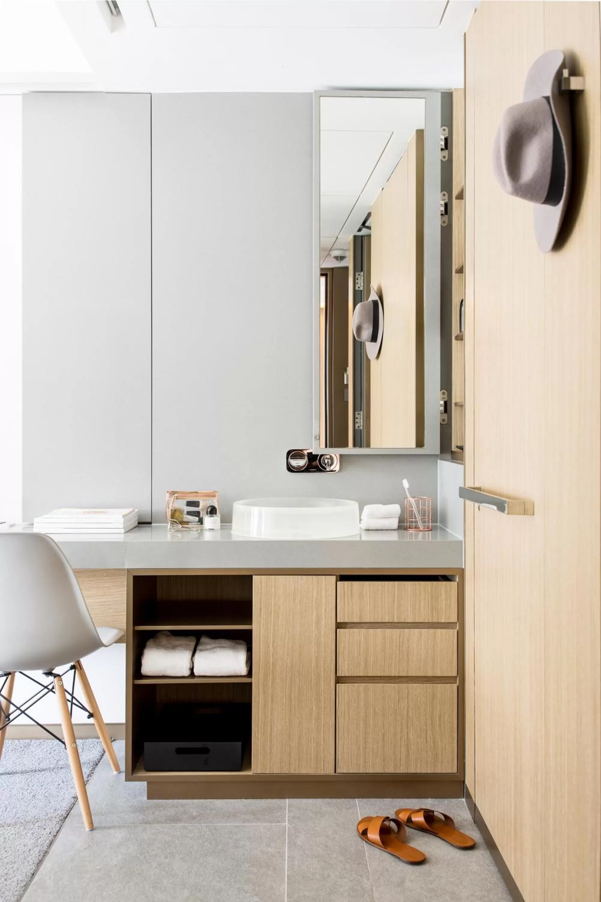 Deluxe Twin Room in Hotel Stage