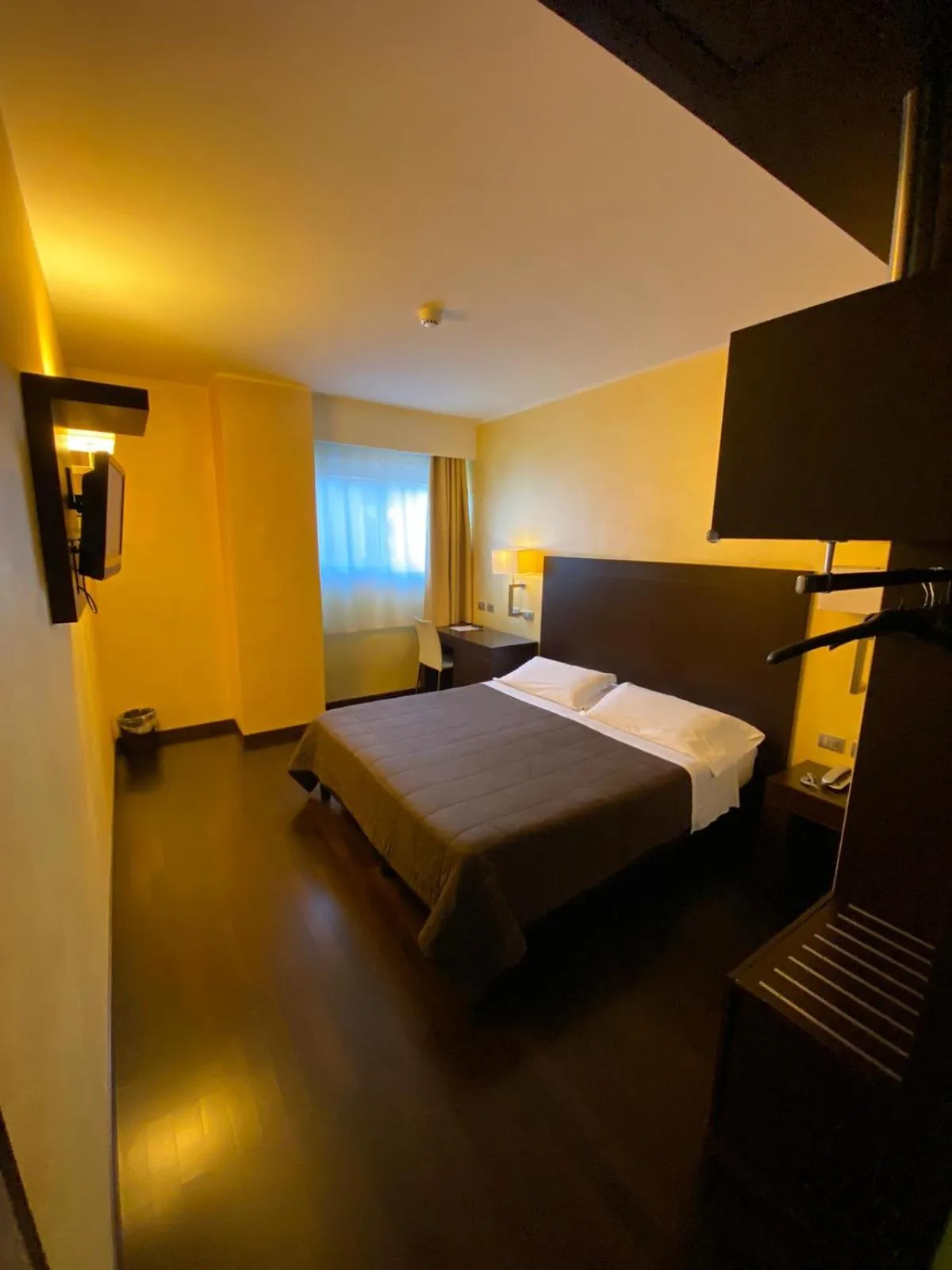 Economy Double Room in E' Hotel