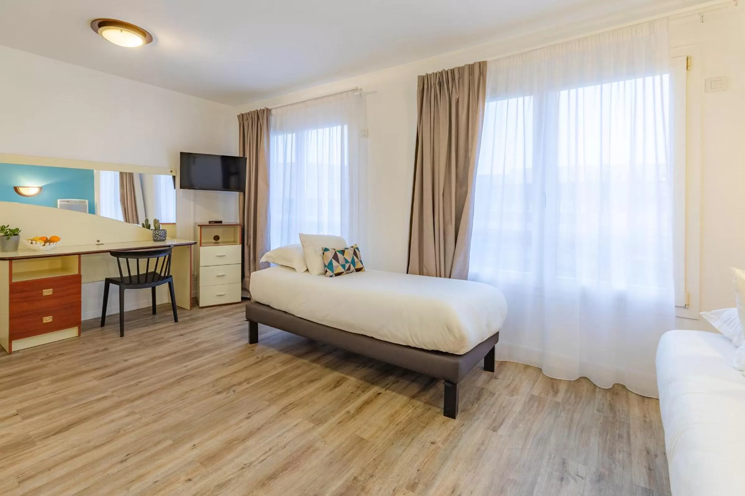 Superior Twin Studio in Appart'City Classic Caen