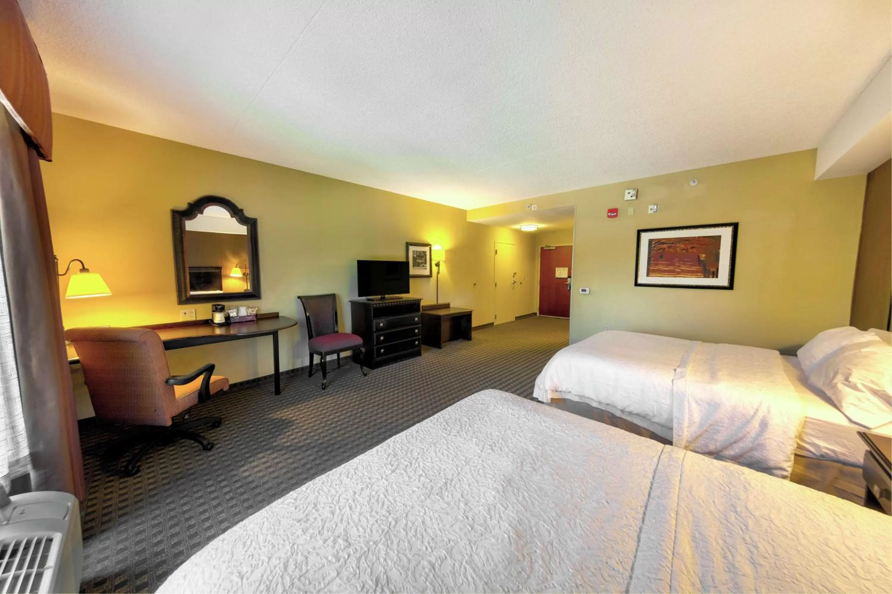 Queen Room with Two Queen Beds - Mobility and Hearing Access/Non-Smoking in Hampton Inn & Suites Chadds Ford