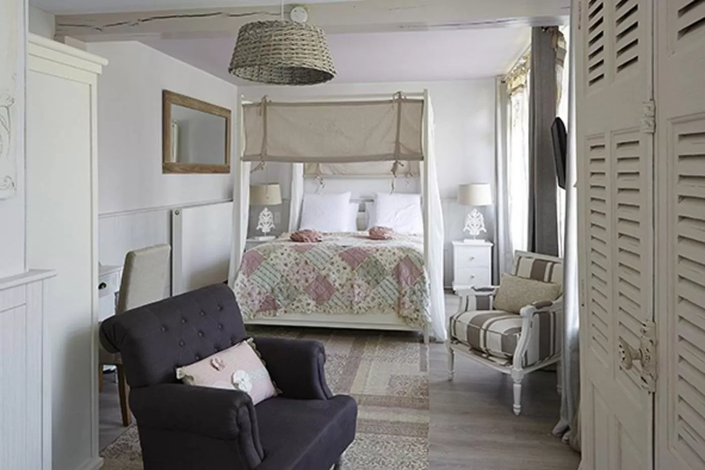 Junior Suite - Villa Hirondelle in The Originals Hôtel Le Cise Restaurant Chambres et Suites