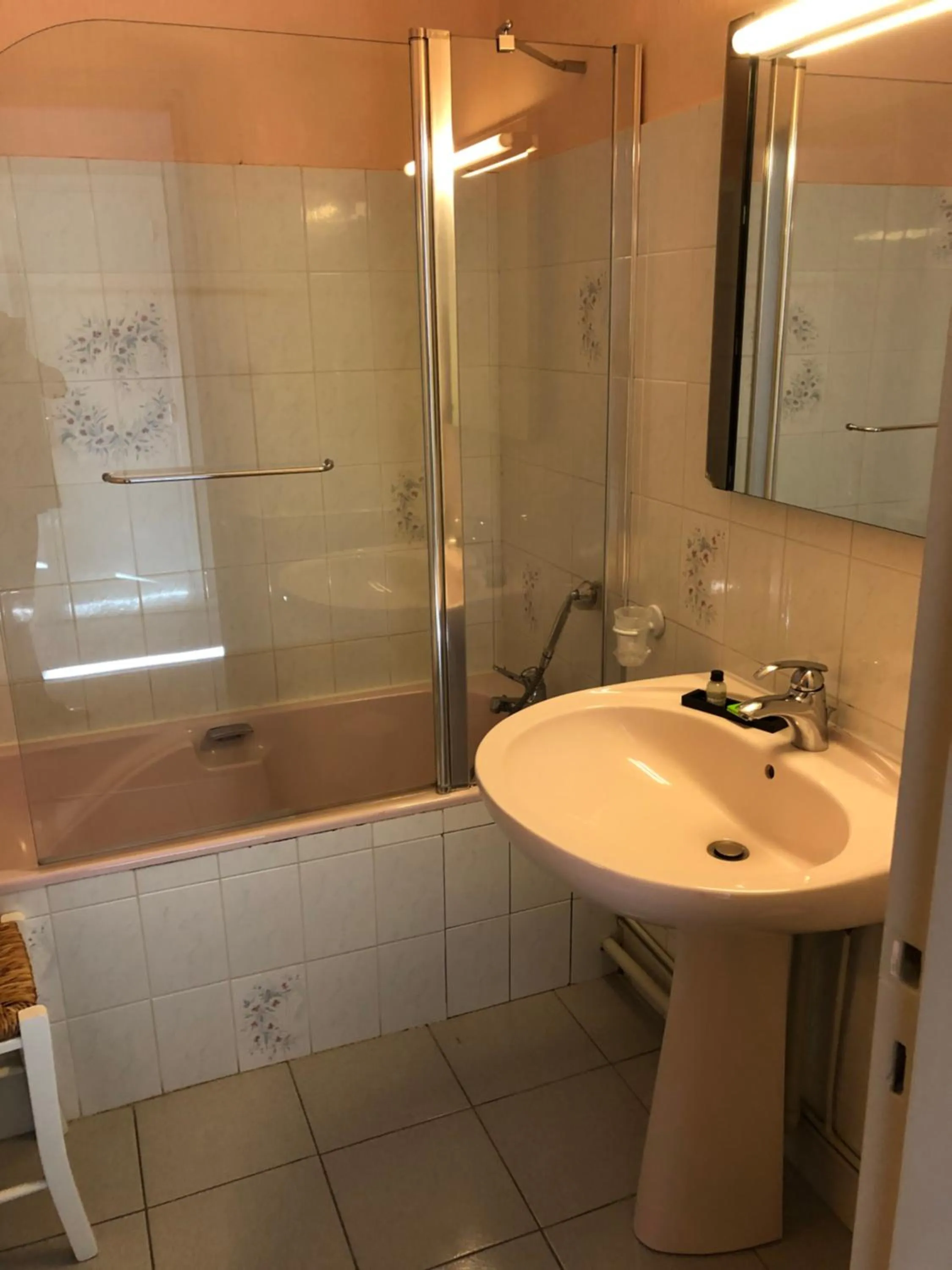 Deluxe Double Room - single occupancy in Hotel Restaurant Saint-Benoit