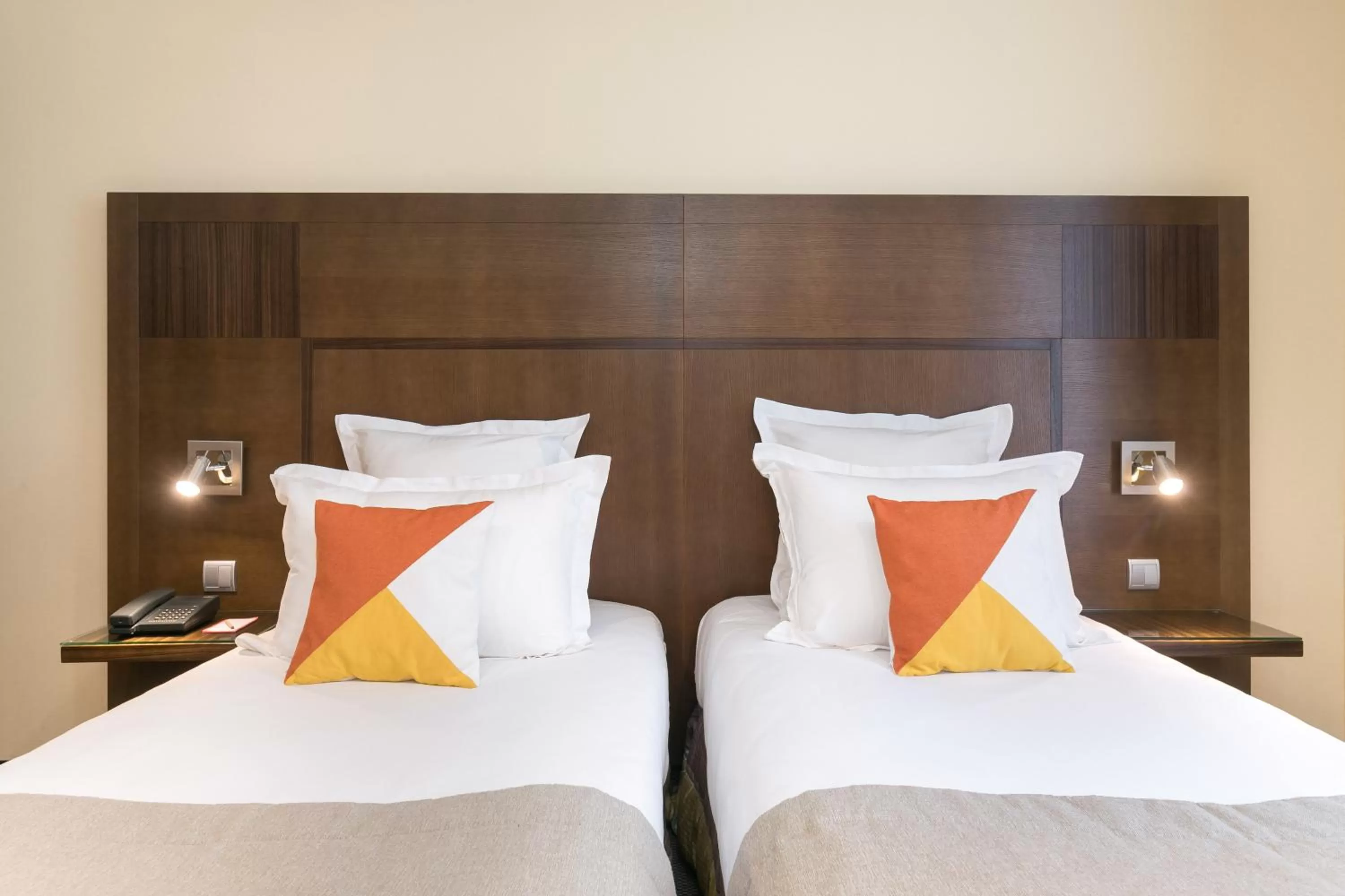 Superior Twin Room in Hôtel Le Cardinal