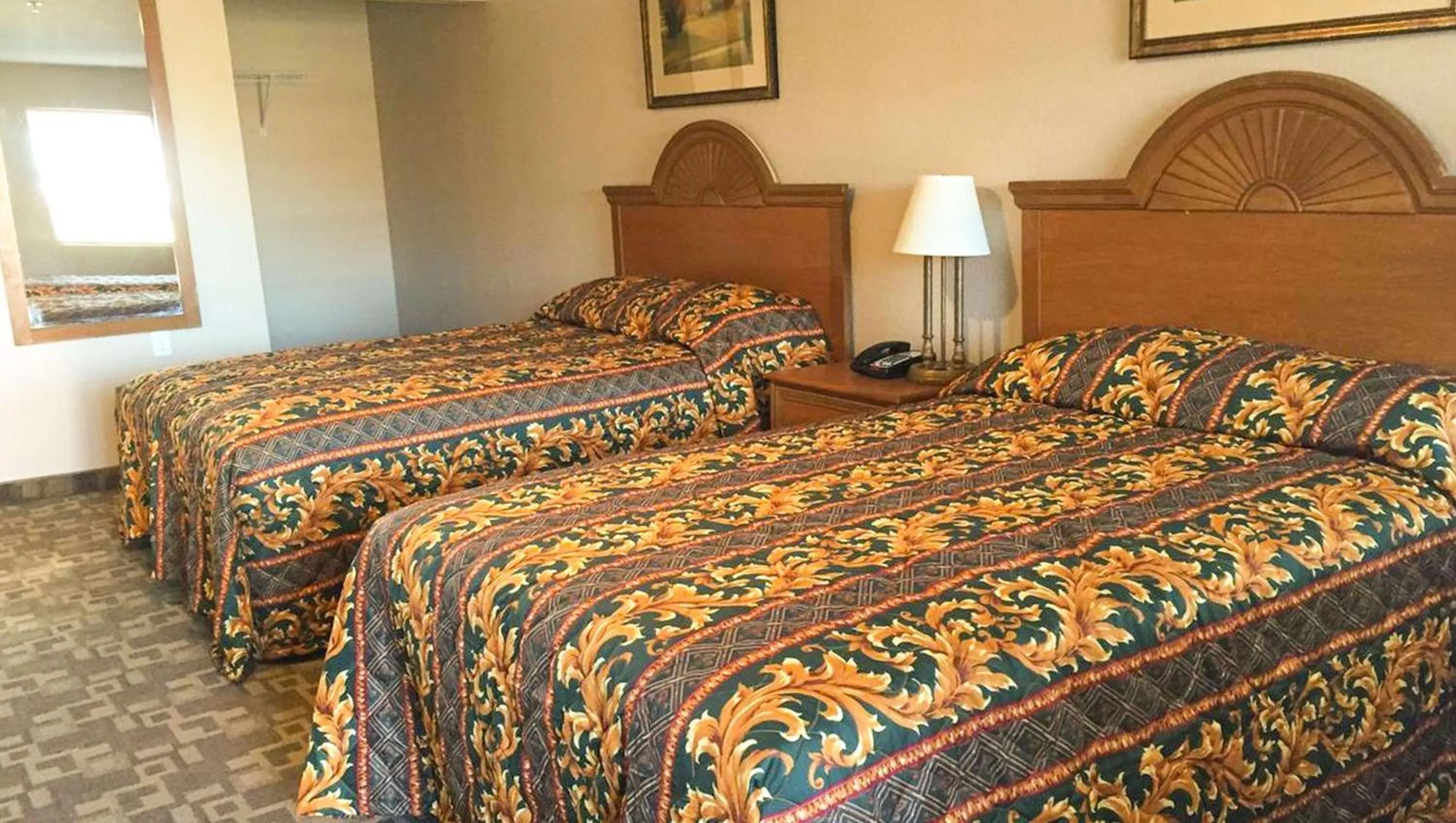 Queen Room with Two Queen Beds - Non-Smoking in Budget Inn Ardmore OK
