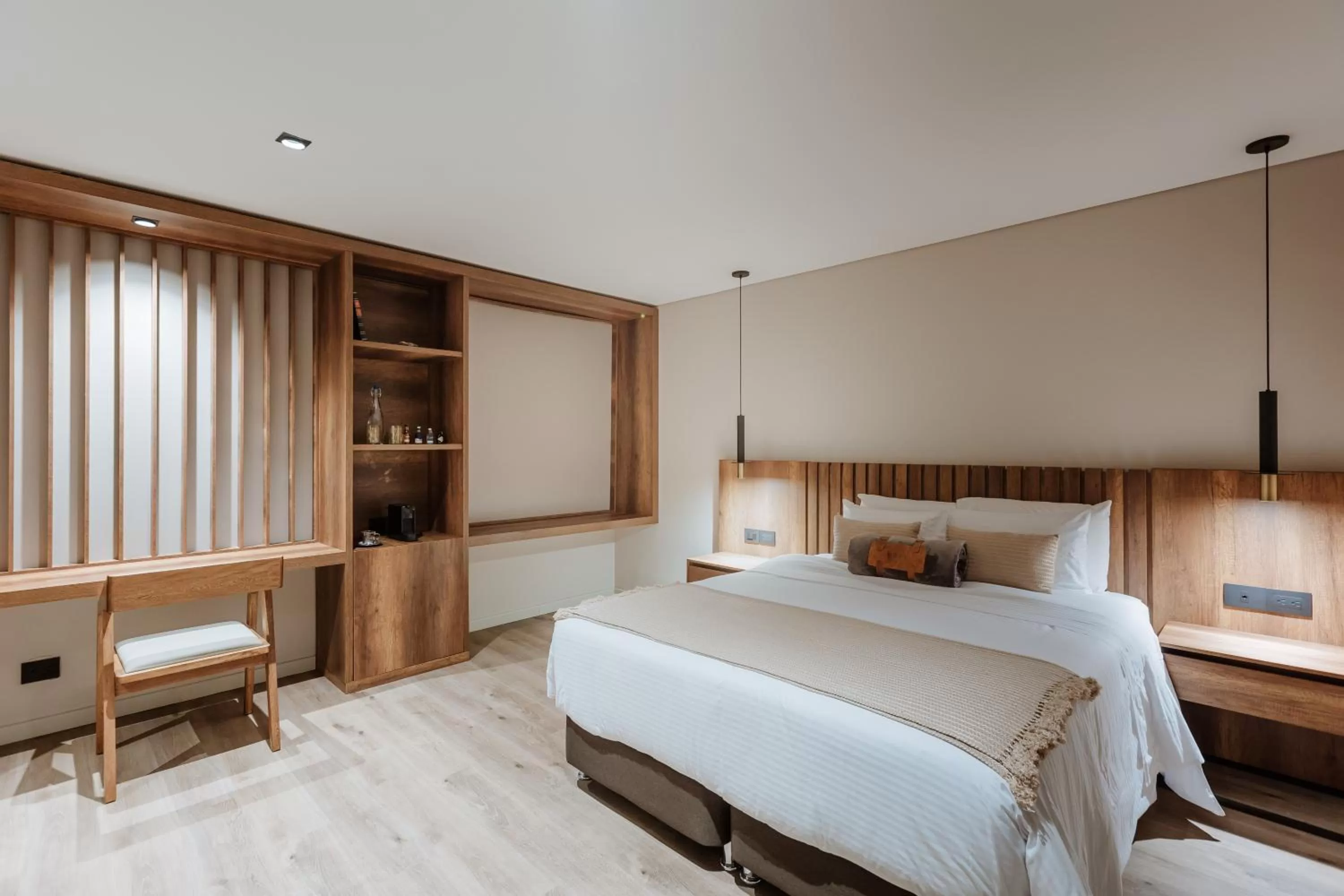 Deluxe Room in 1616 Hotel