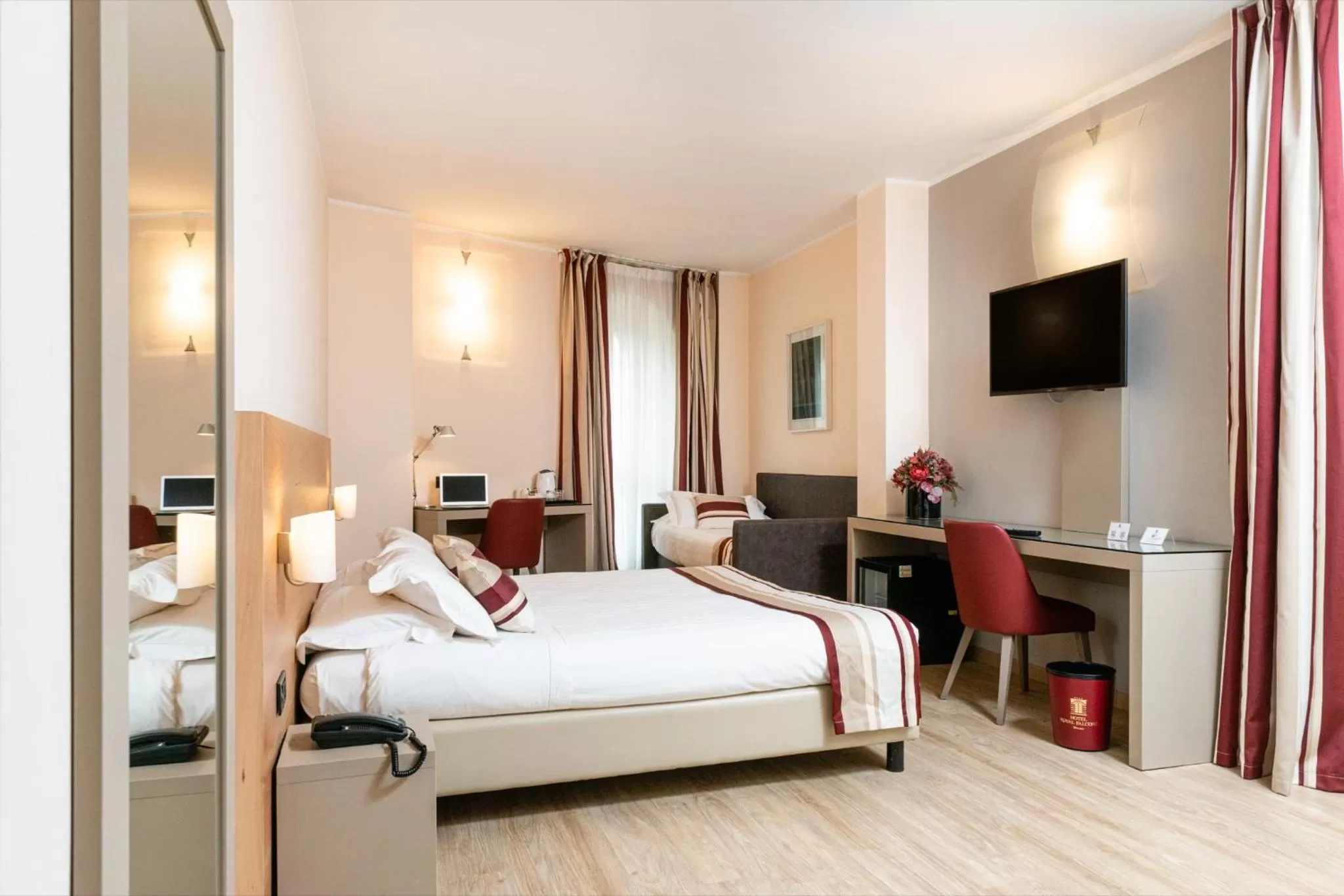 Quadruple Room in Hotel Royal Falcone