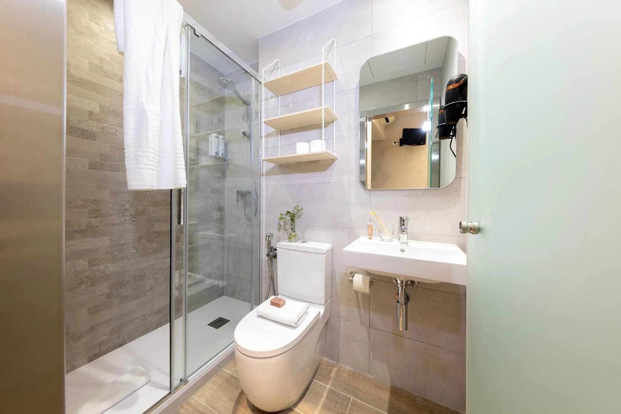 Double or Twin Room in Standbyme Ramblas