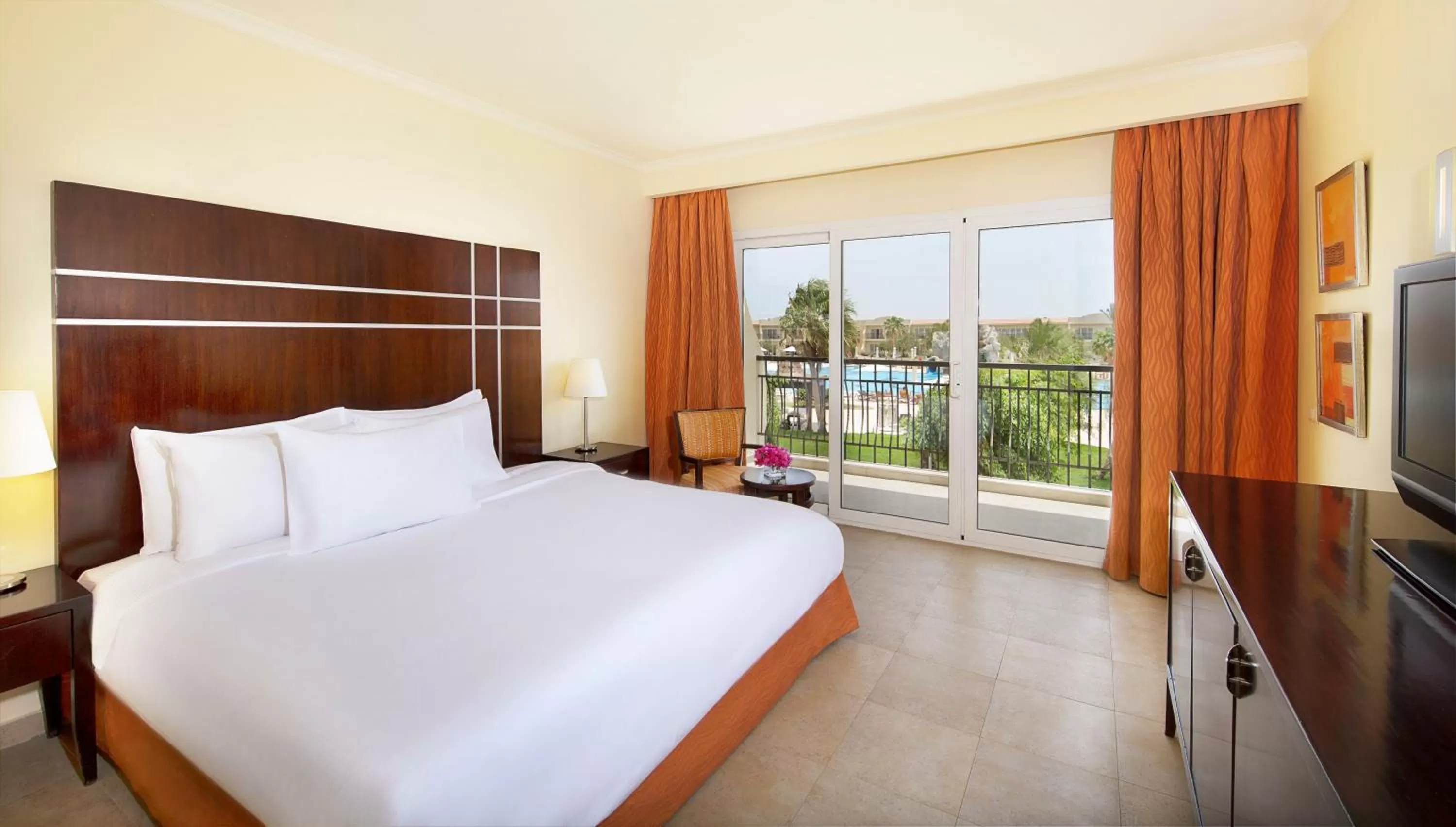 King Room with Sea View in DoubleTree by Hilton Sharks Bay Resort