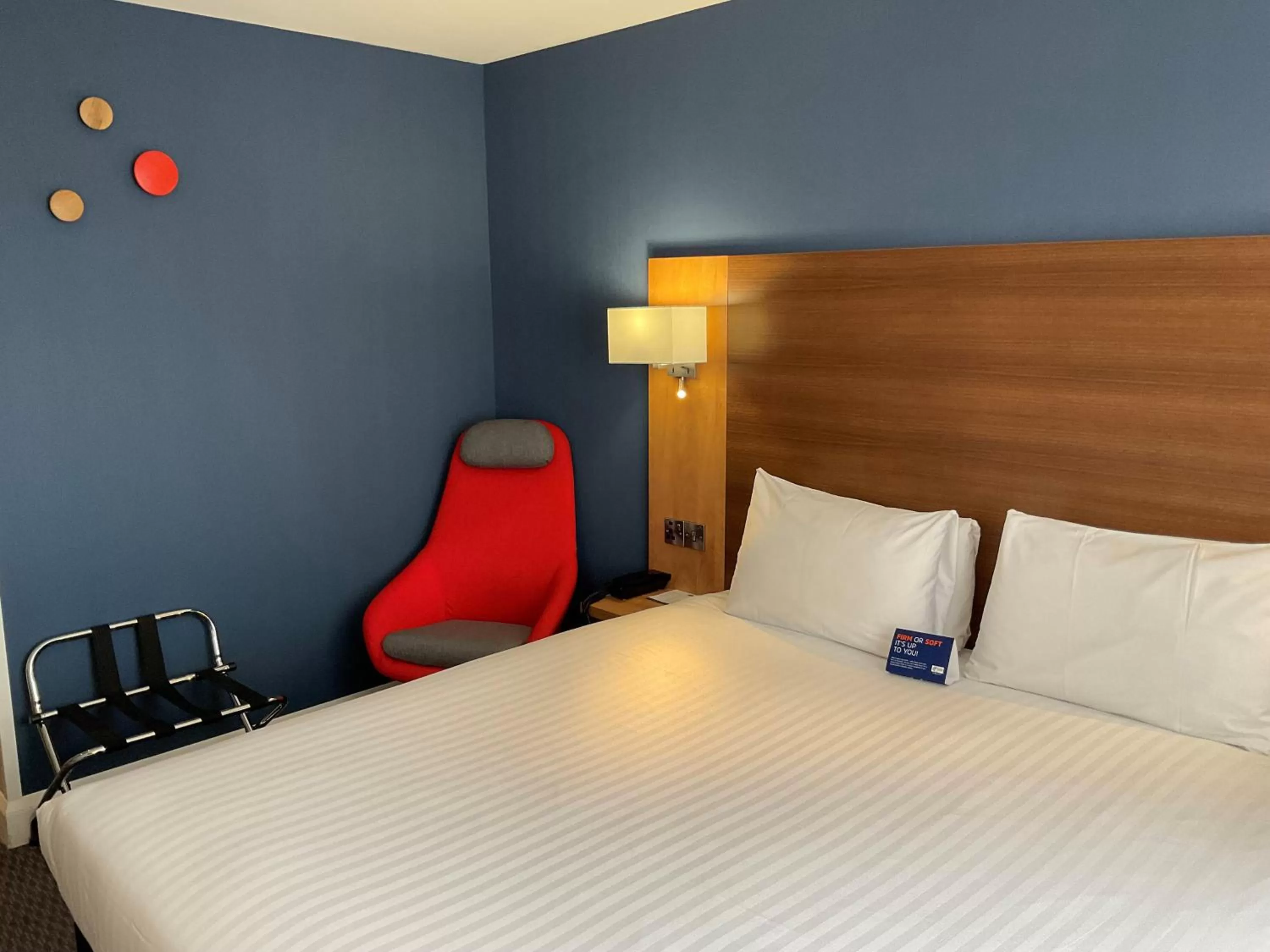 Superior King Room - Non-Smoking in Holiday Inn Express Nuneaton by IHG