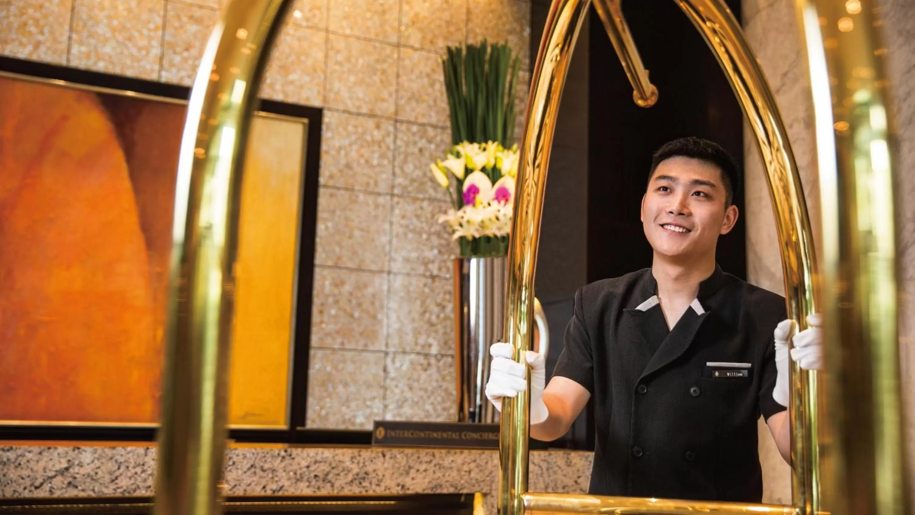 Lobby or reception in InterContinental Shanghai Pudong by IHG