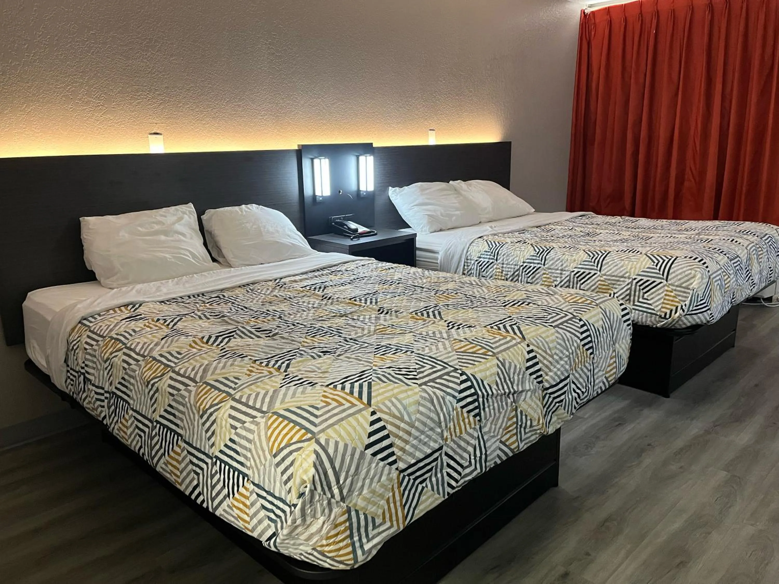 Quadruple Room in Motel 6 Baton Rouge Southeast