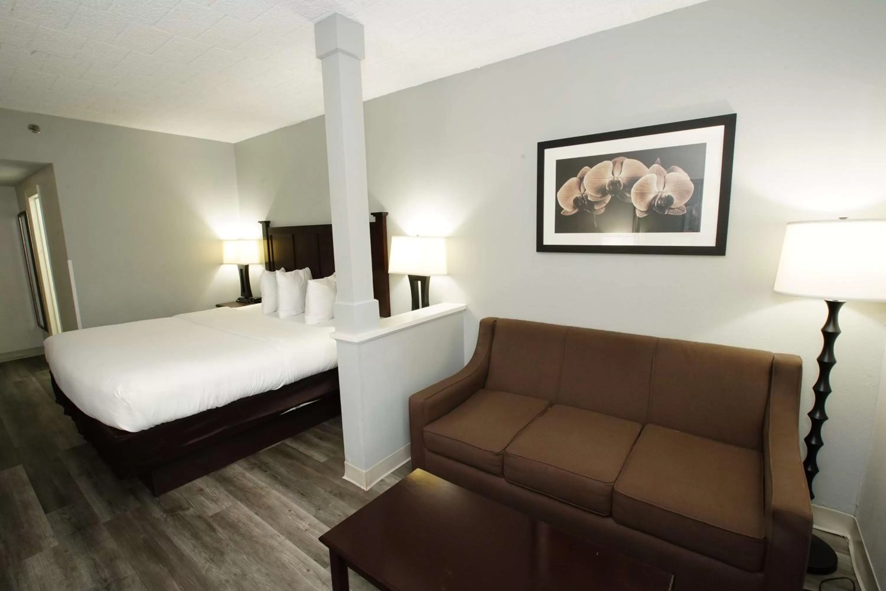 Queen Suite with Mobility Accessible Roll-In Shower in Best Western Paramus Hotel & Suites