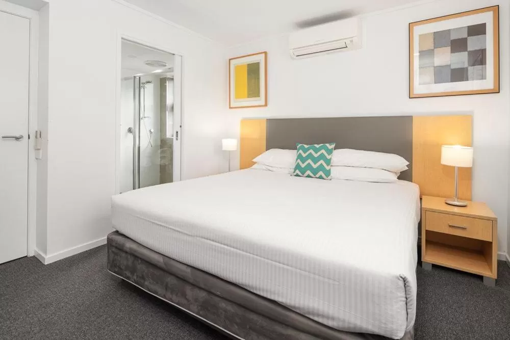 Two-Bedroom Apartment with Bay View in Corrigans Cove