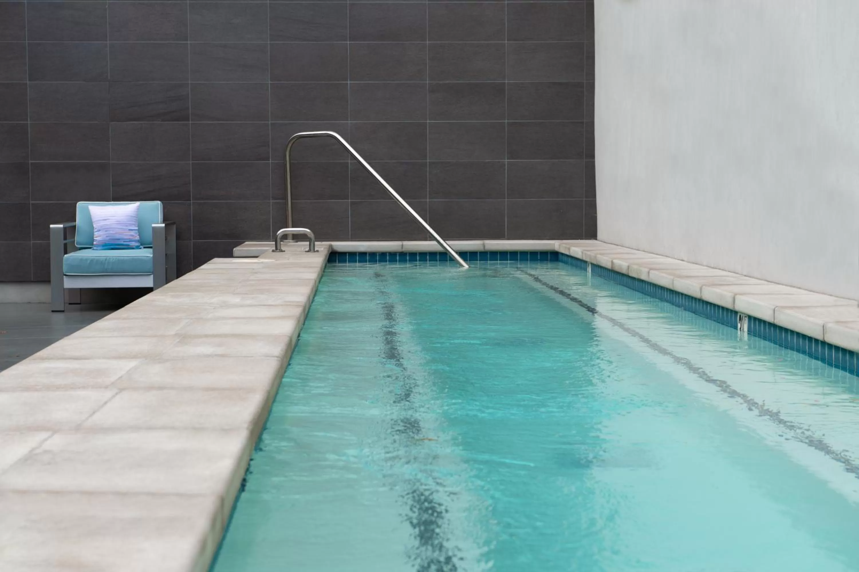 Swimming pool in Hotel Lucent