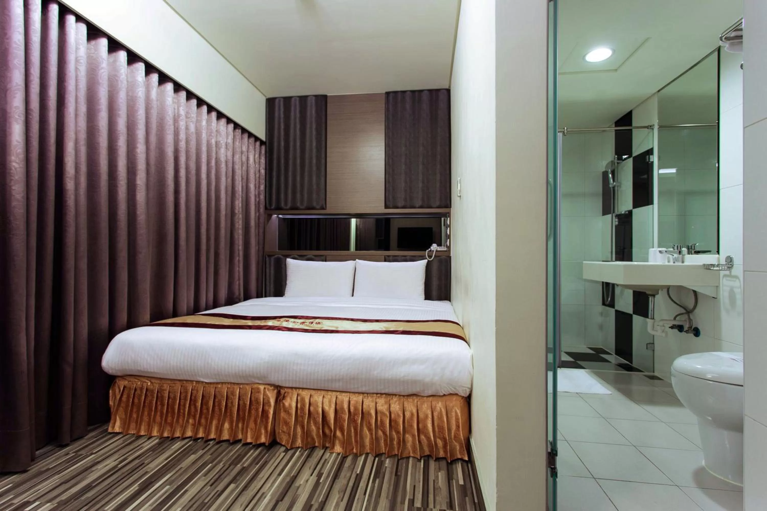 Standard Double Room in Harmonious Hotel