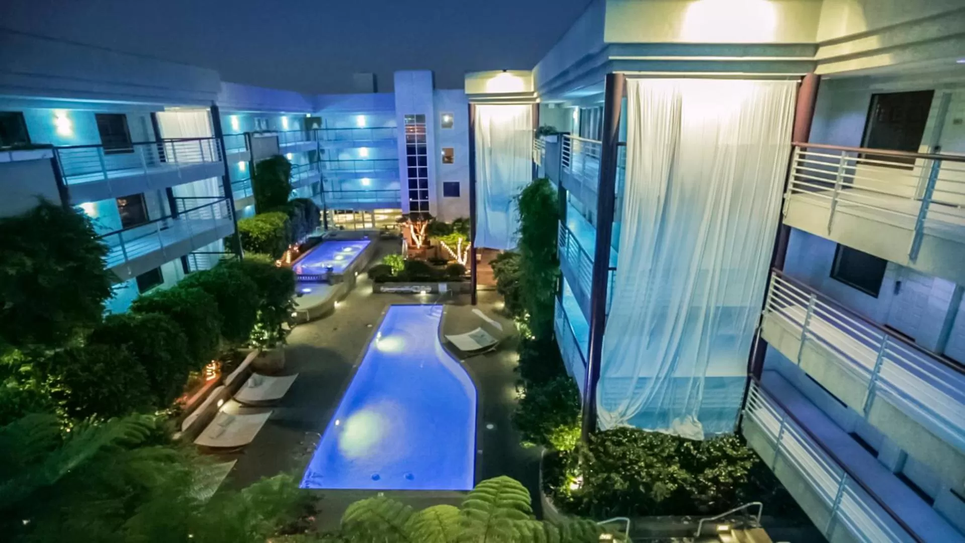 Garden in Cupertino Hotel