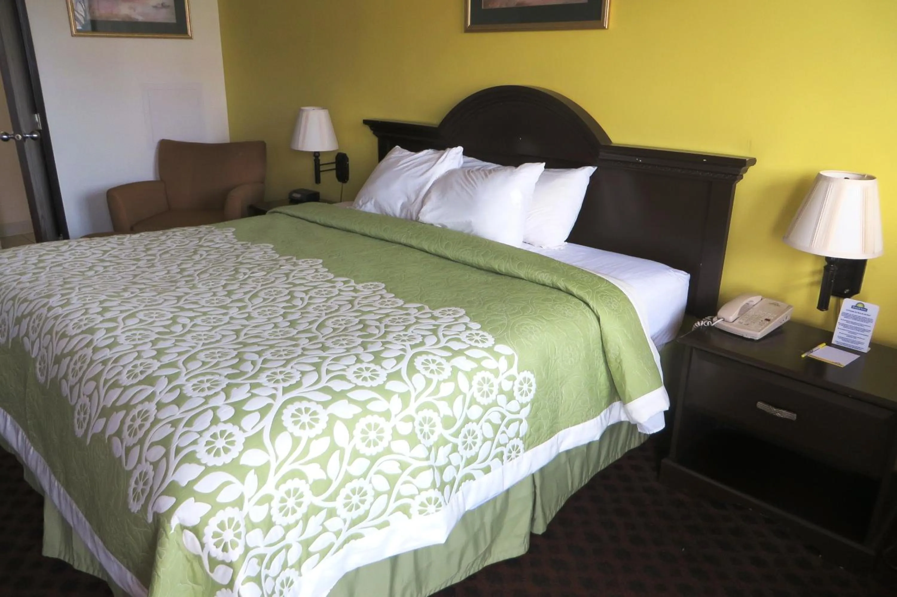 King Room - Non-Smoking in Days Inn by Wyndham Plainfield