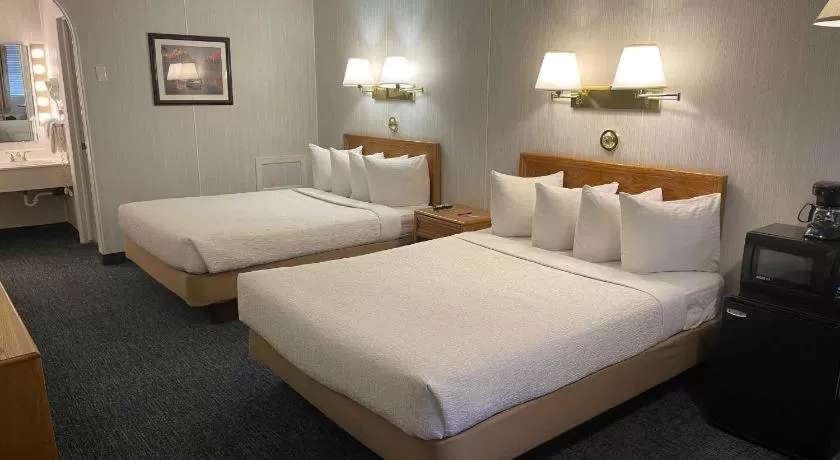 Double Room in Commack Inn