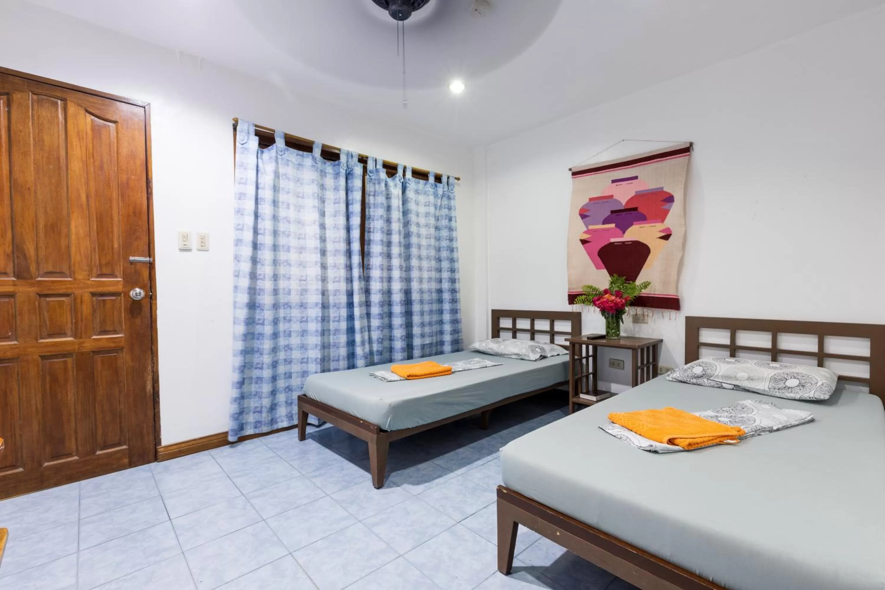 Sole E Mare Twin Room in Marina Village